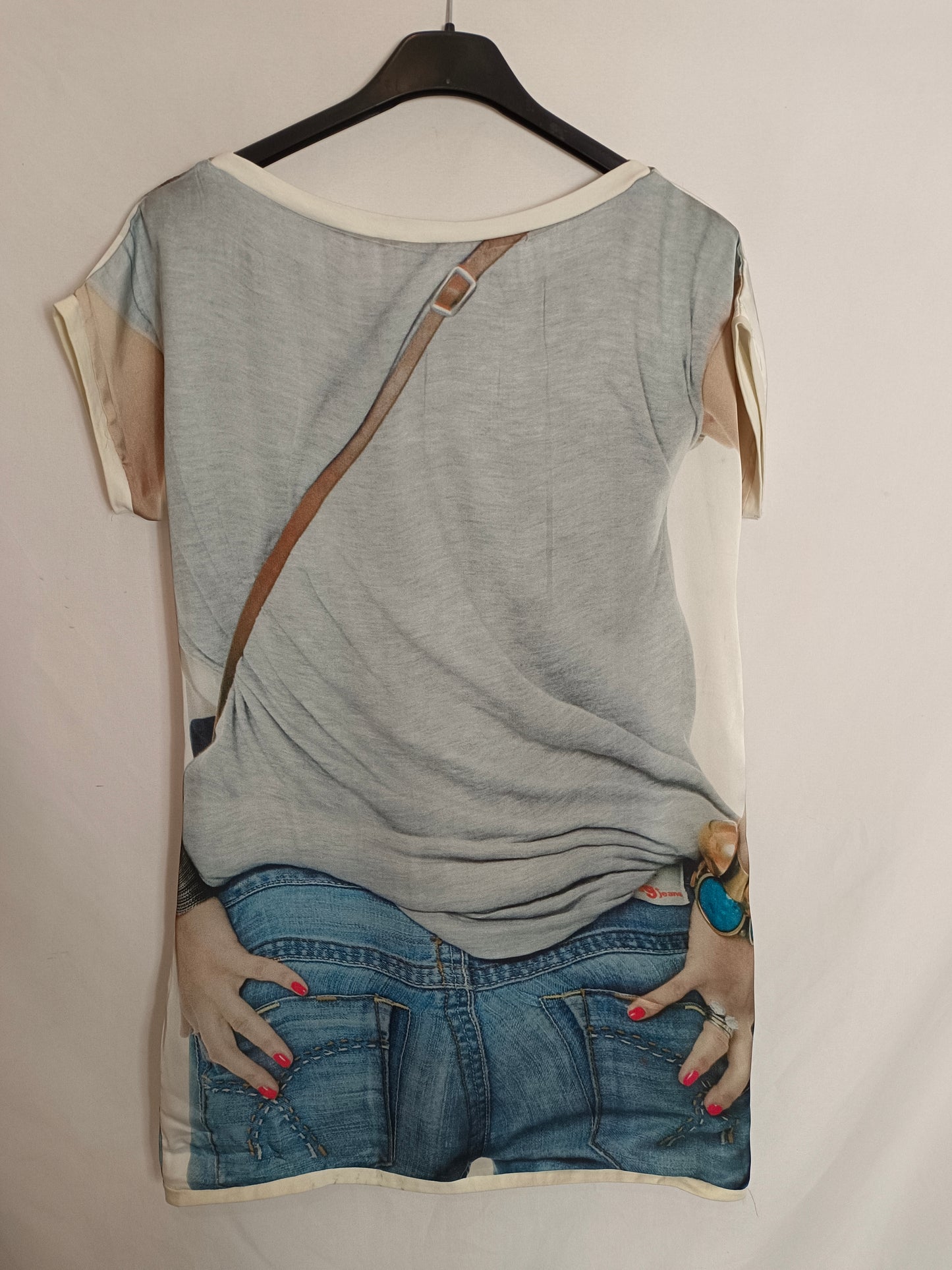 ROSSI. camiseta estampada cuerpo T.38