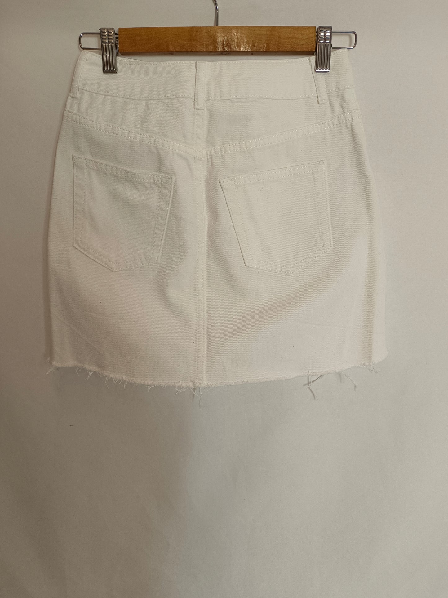 TOPSHOP. Falda denim blanca T.36