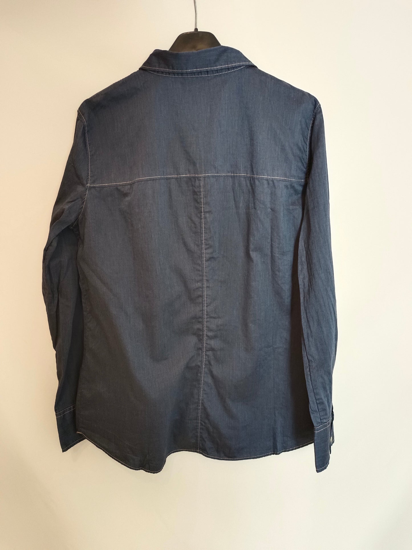 MASSIMO DUTTI. Camisa denim oscura T.40
