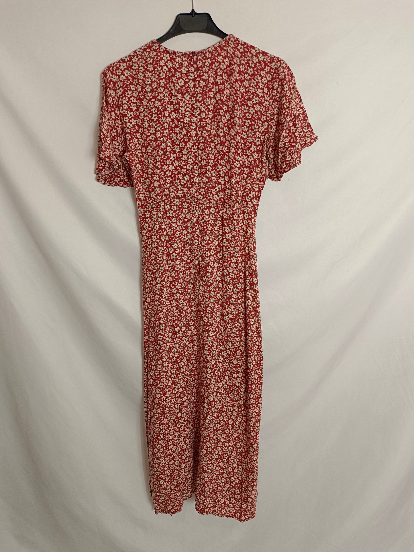 PULL&BEAR. Vestido midi cruzado flores. T.S