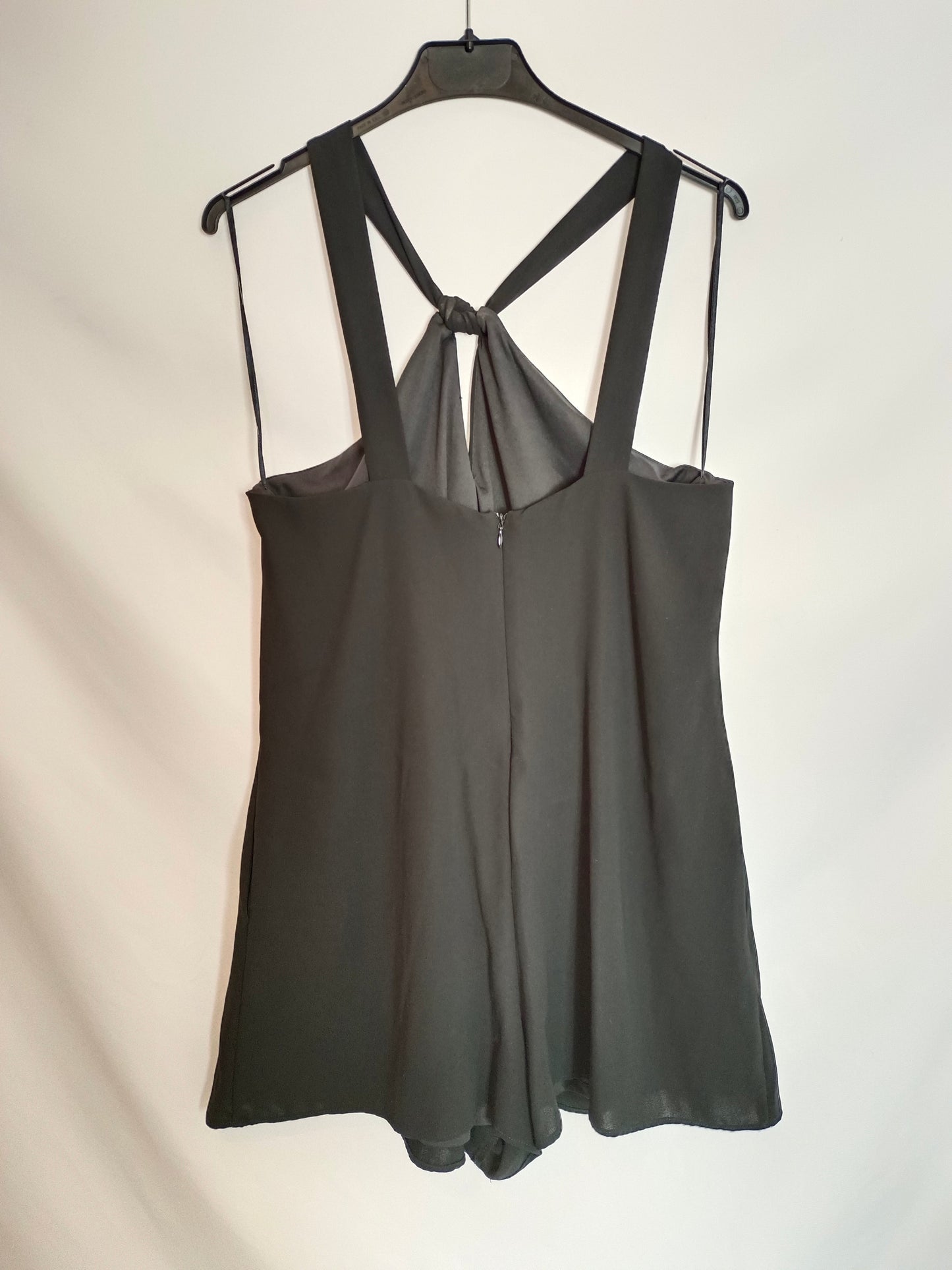 ZARA. Mono negro fluido T.m