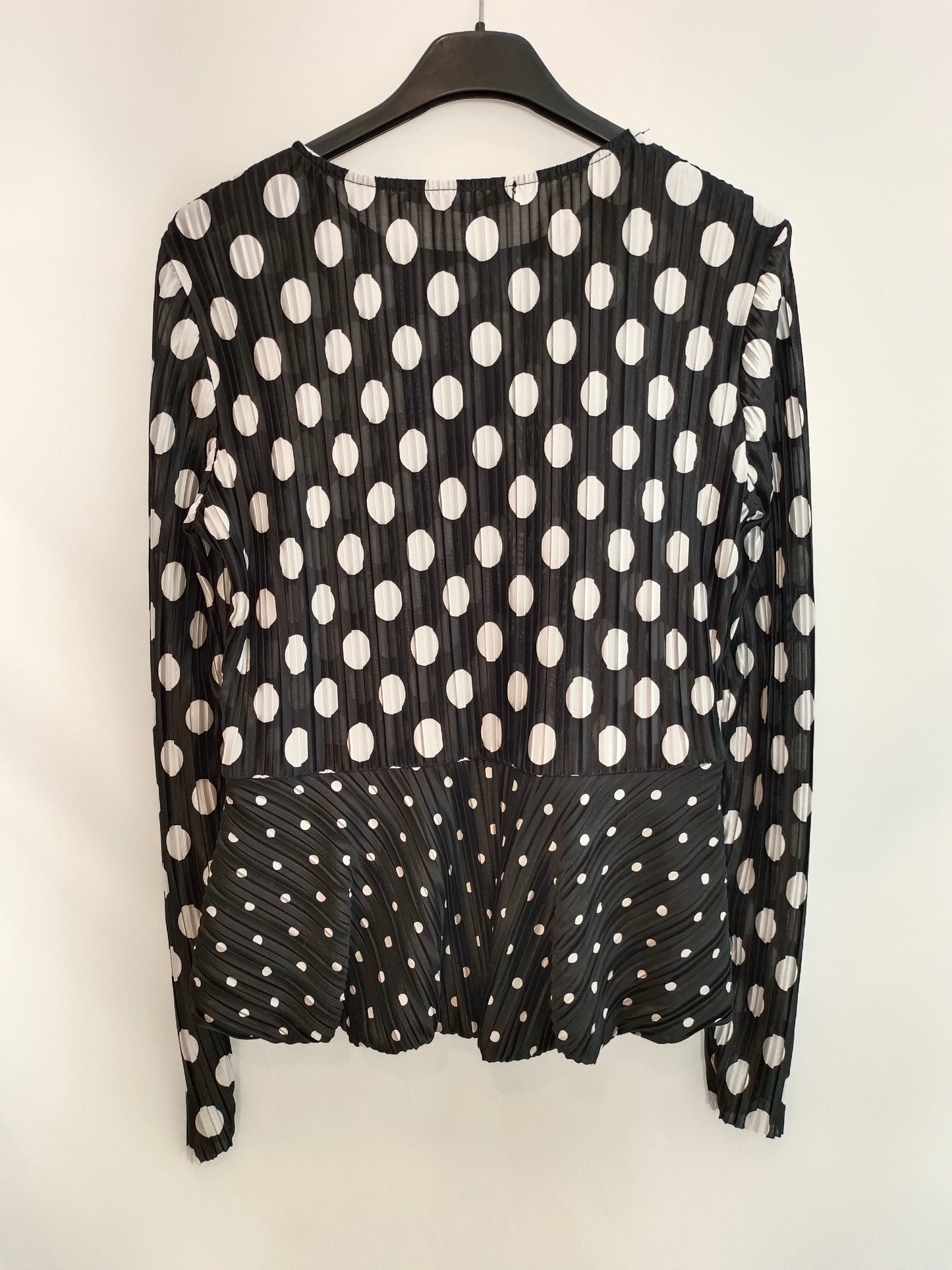 SFERA. Blusa plisada lunares. T.S