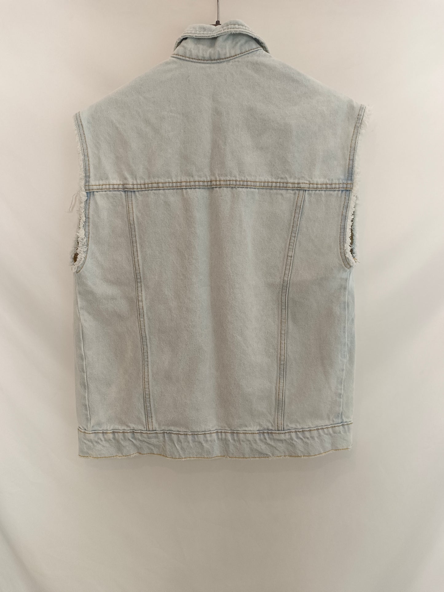 ZARA. Chaleco denim oversized. T.13-14