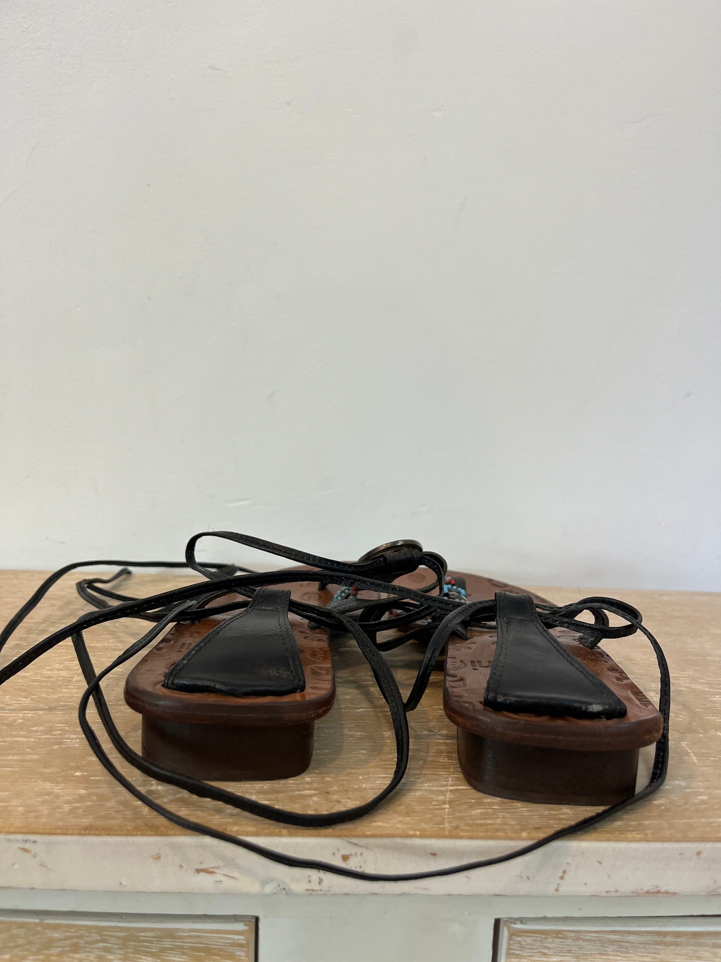 GARDINI. Sandalias piel detalles. T 40