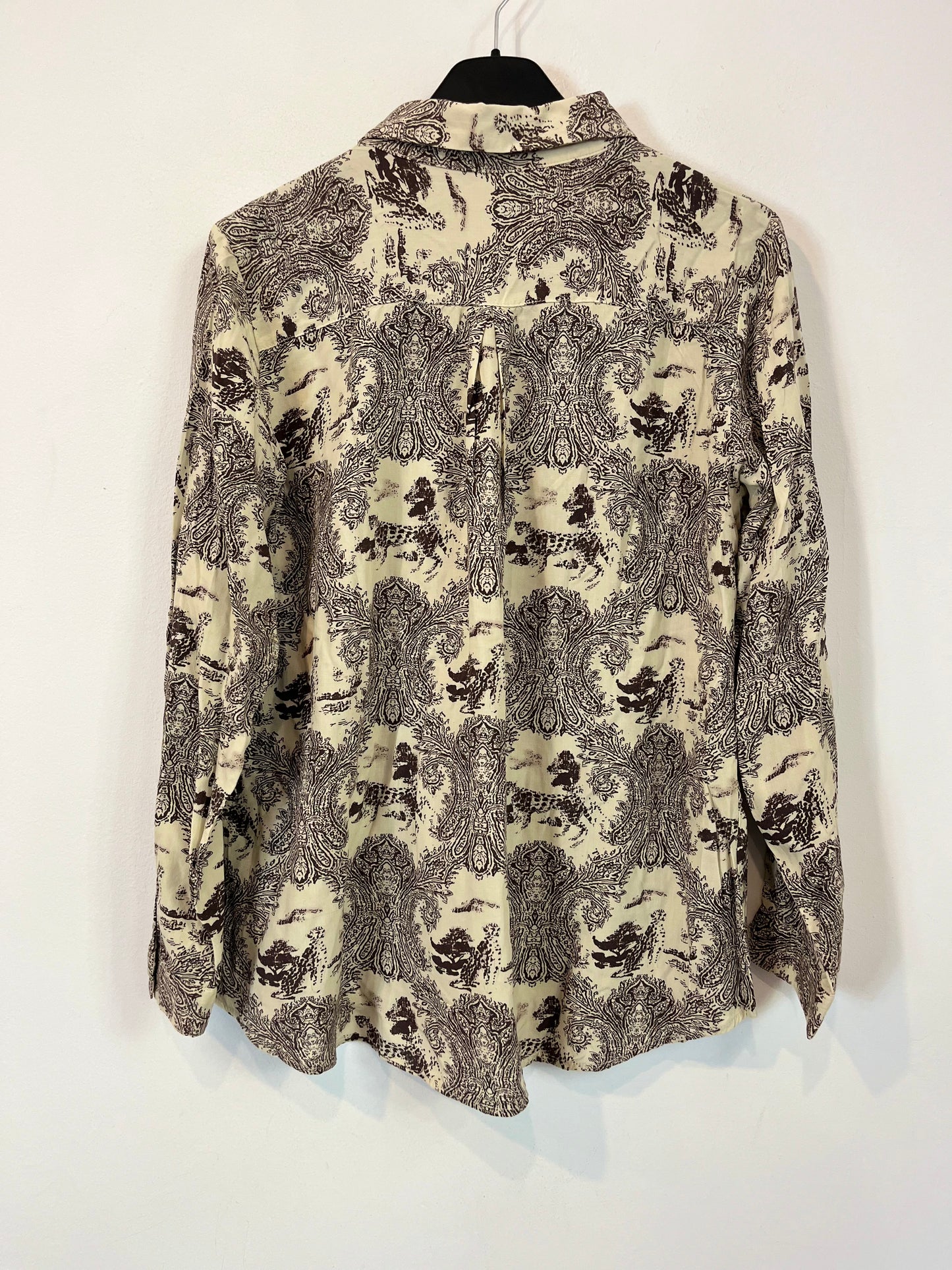 BOTELI. Camisa beige estampado. T 38