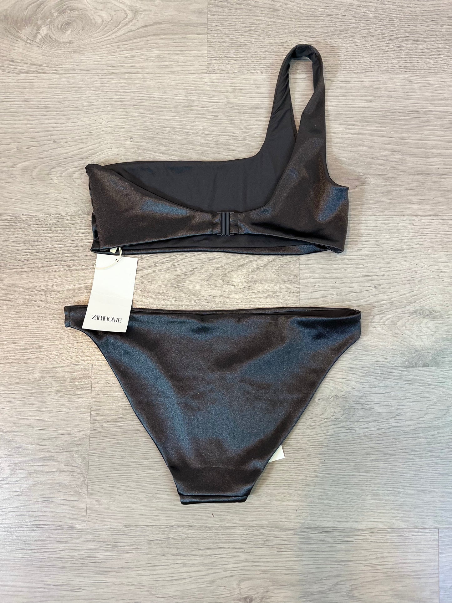 ZARA. Bikini asimétrico gris metalizado. T M