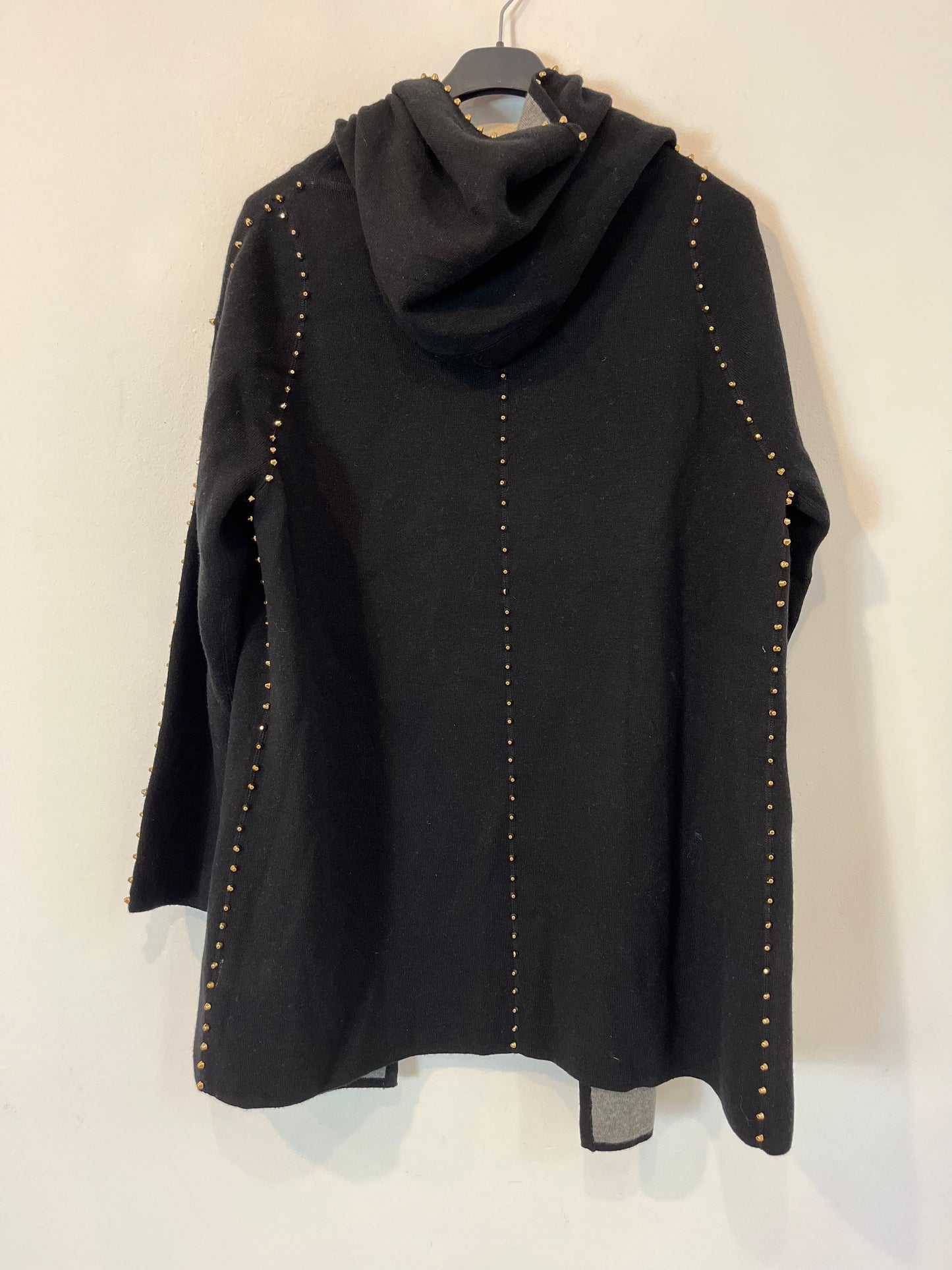 UTERQÜE. Cárdigan detalles tachuelas. T M