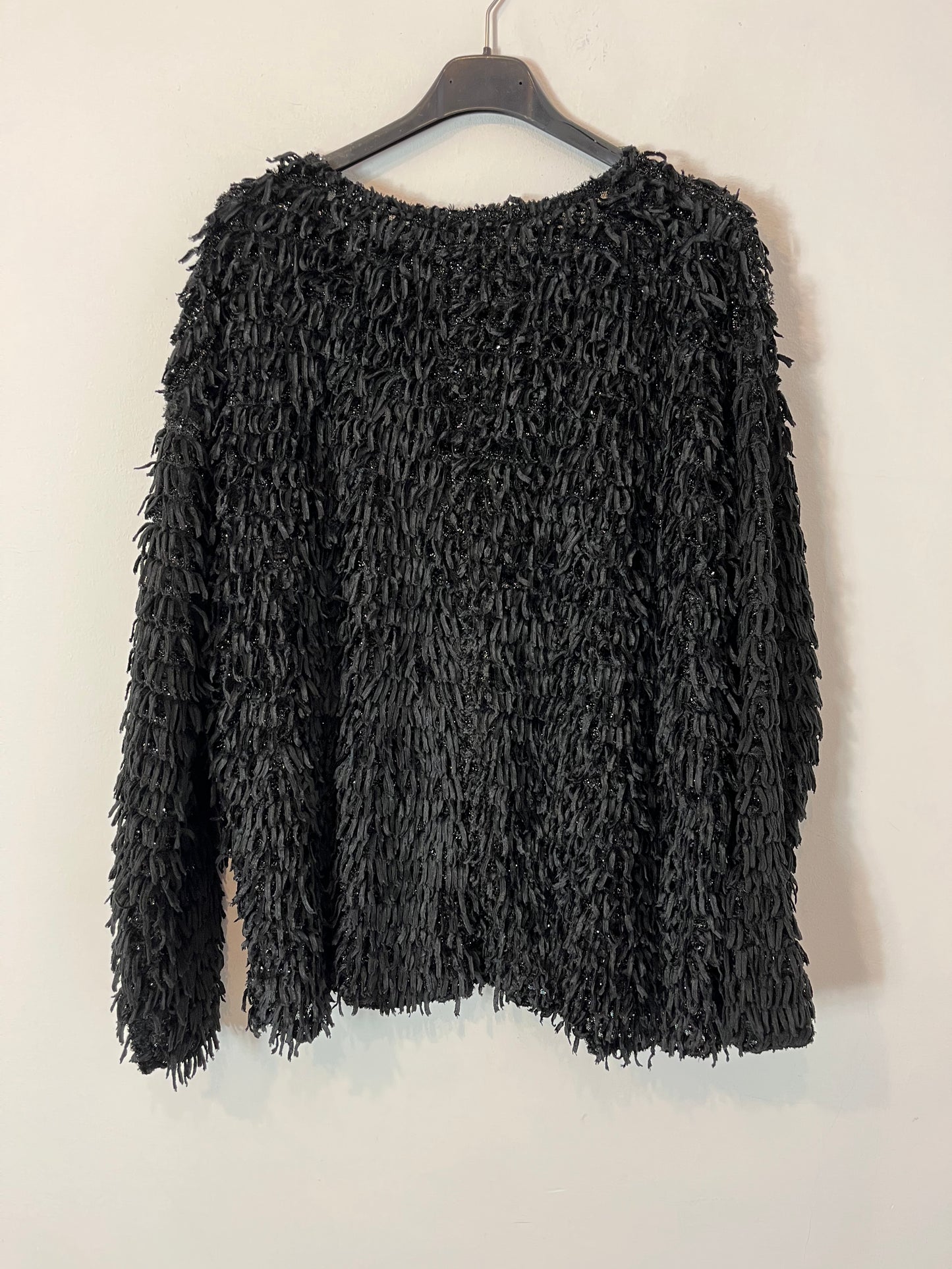 OTRAS. Top negro flecos. T M/L