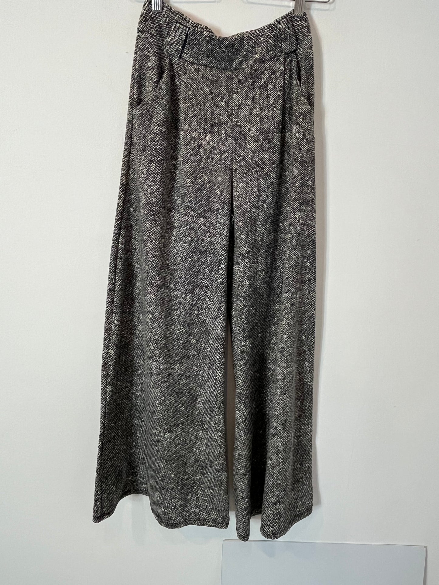 OTRAS. Pantalón gris jaspeado T.36