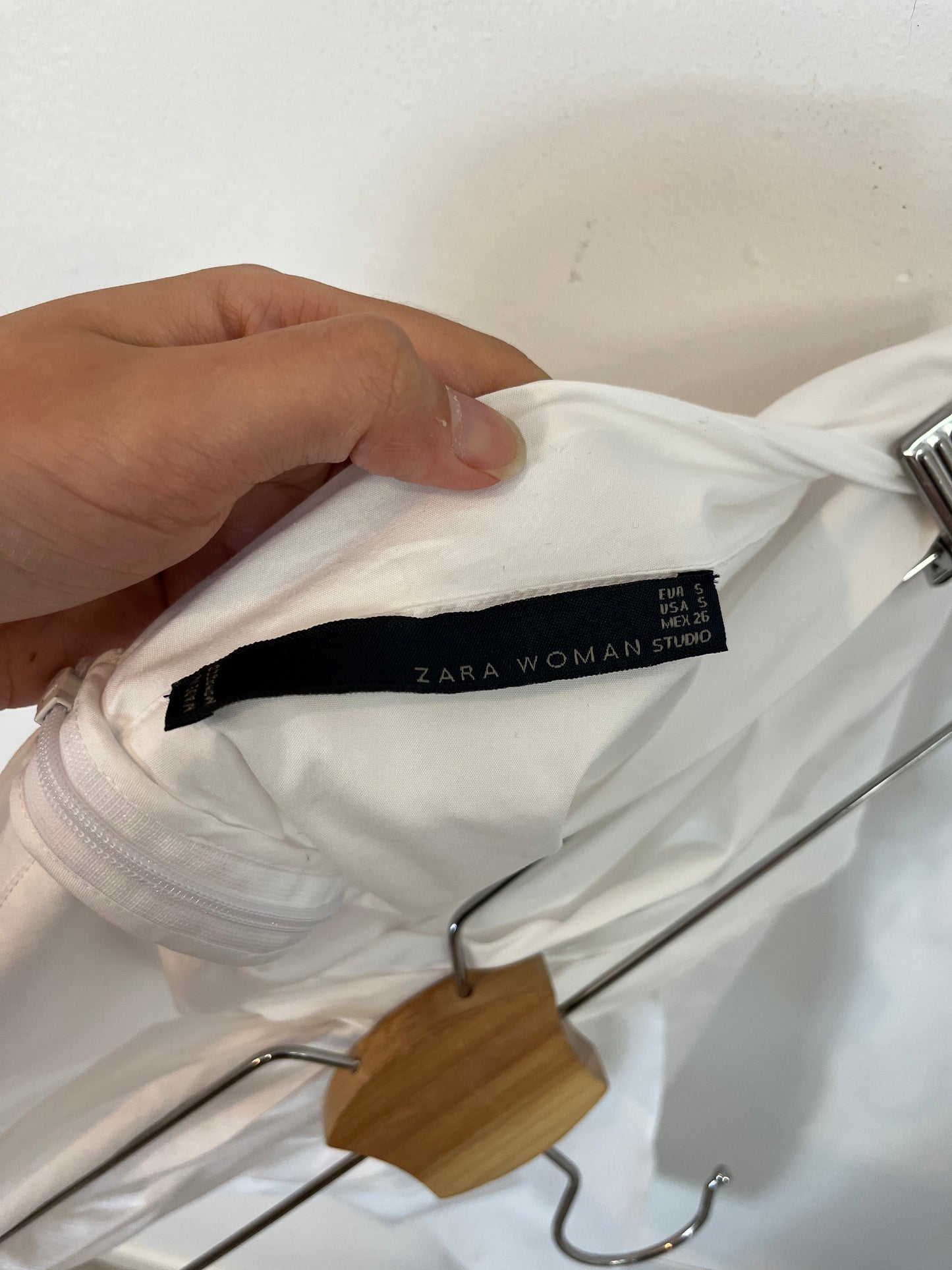 ZARA. Top blanco palabra de honor. T. S