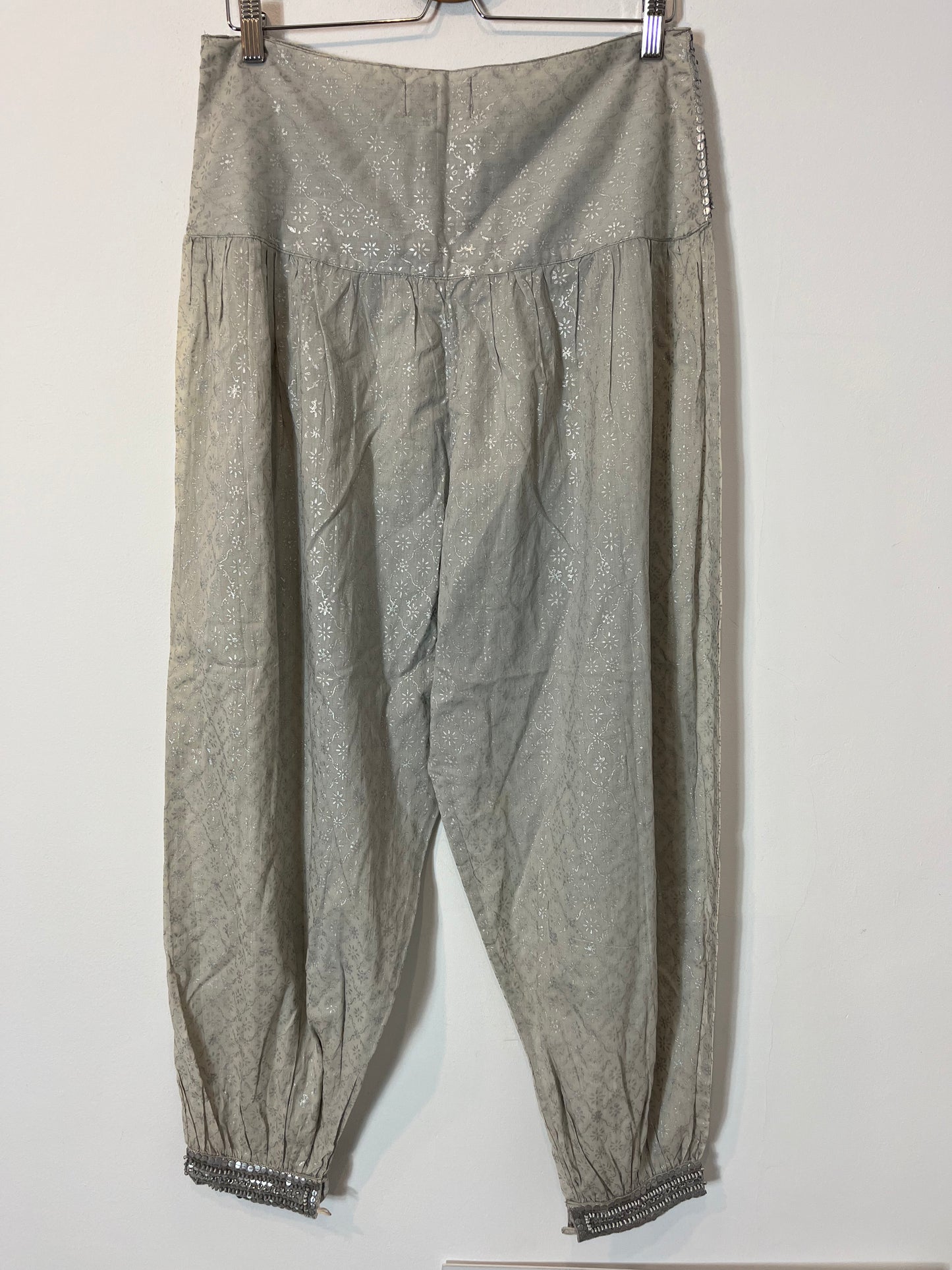 MONTEPICAZA. Pantalón fluido abalorios cintura. T L