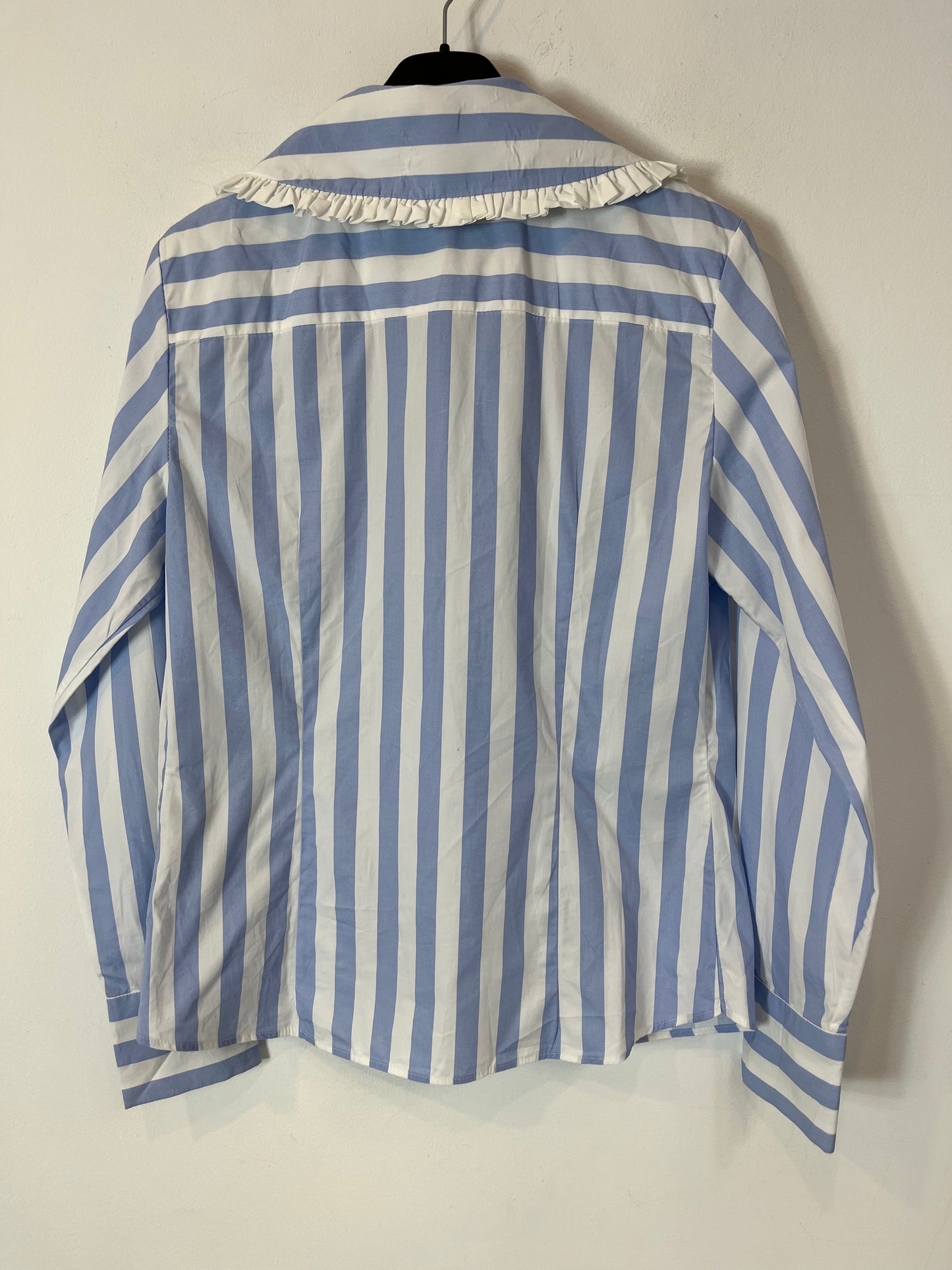 UTERQÜE. Blusa rayas detalle cuello. T S