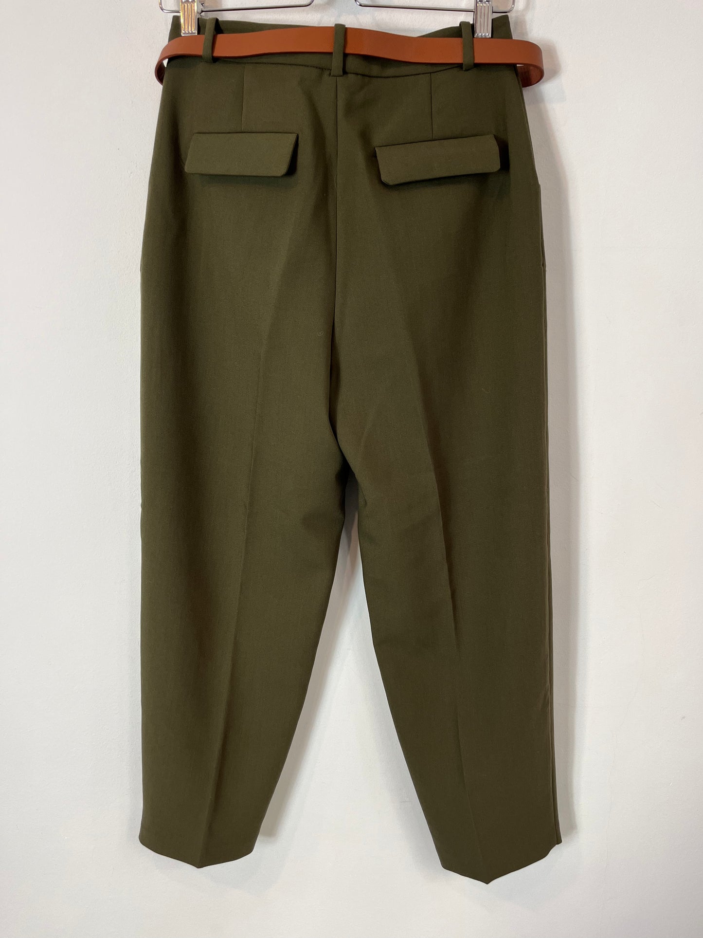ZARA. Green pleated trousers. Size XS