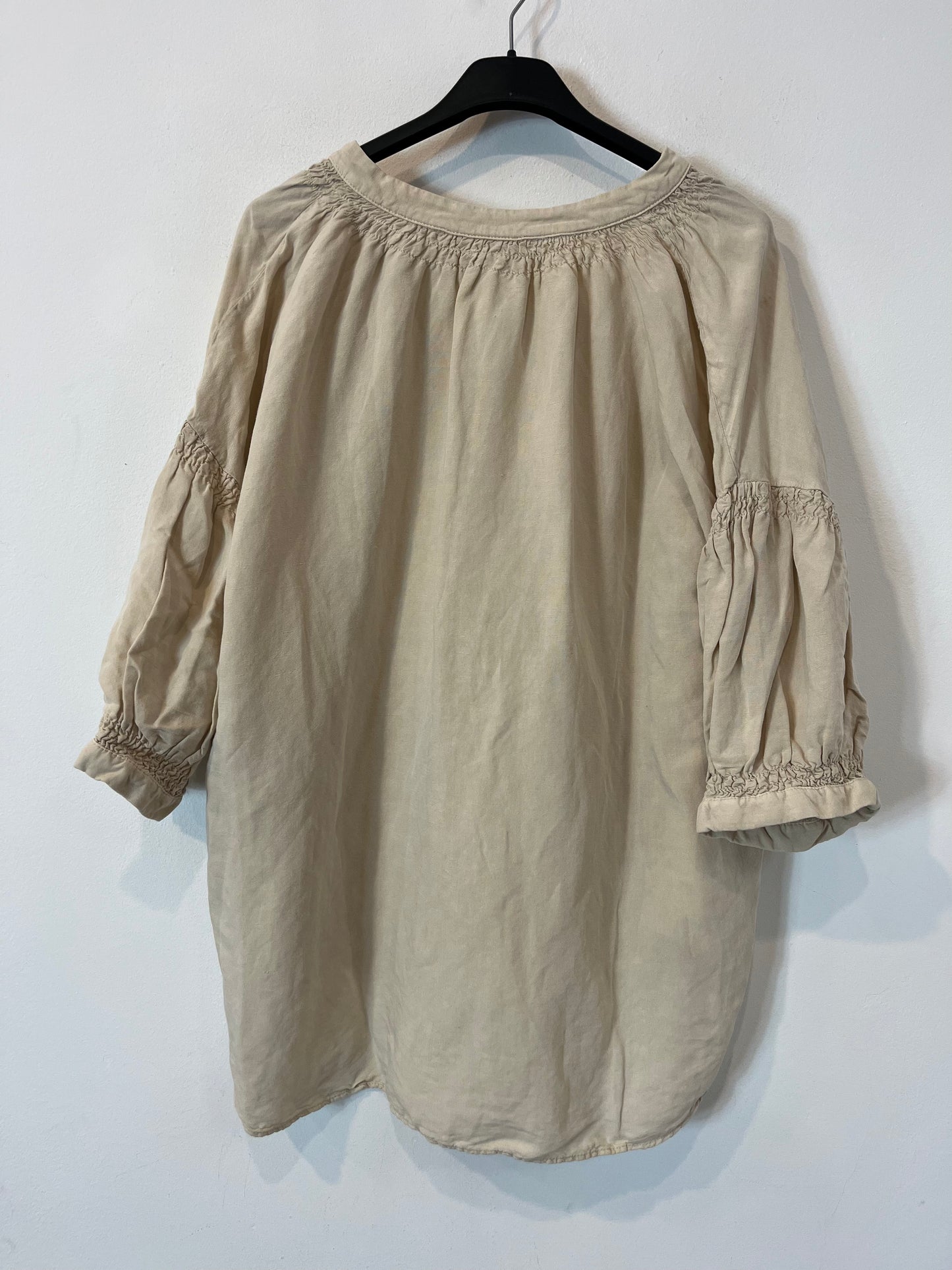 ZARA. Beige voluminous blouse with linen. TM