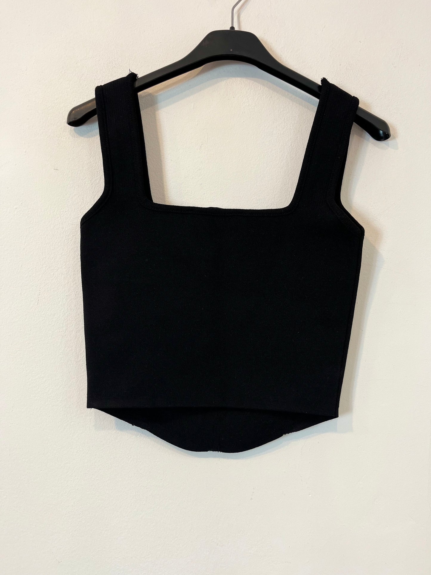ZARA. Black semi-stretch top. TM