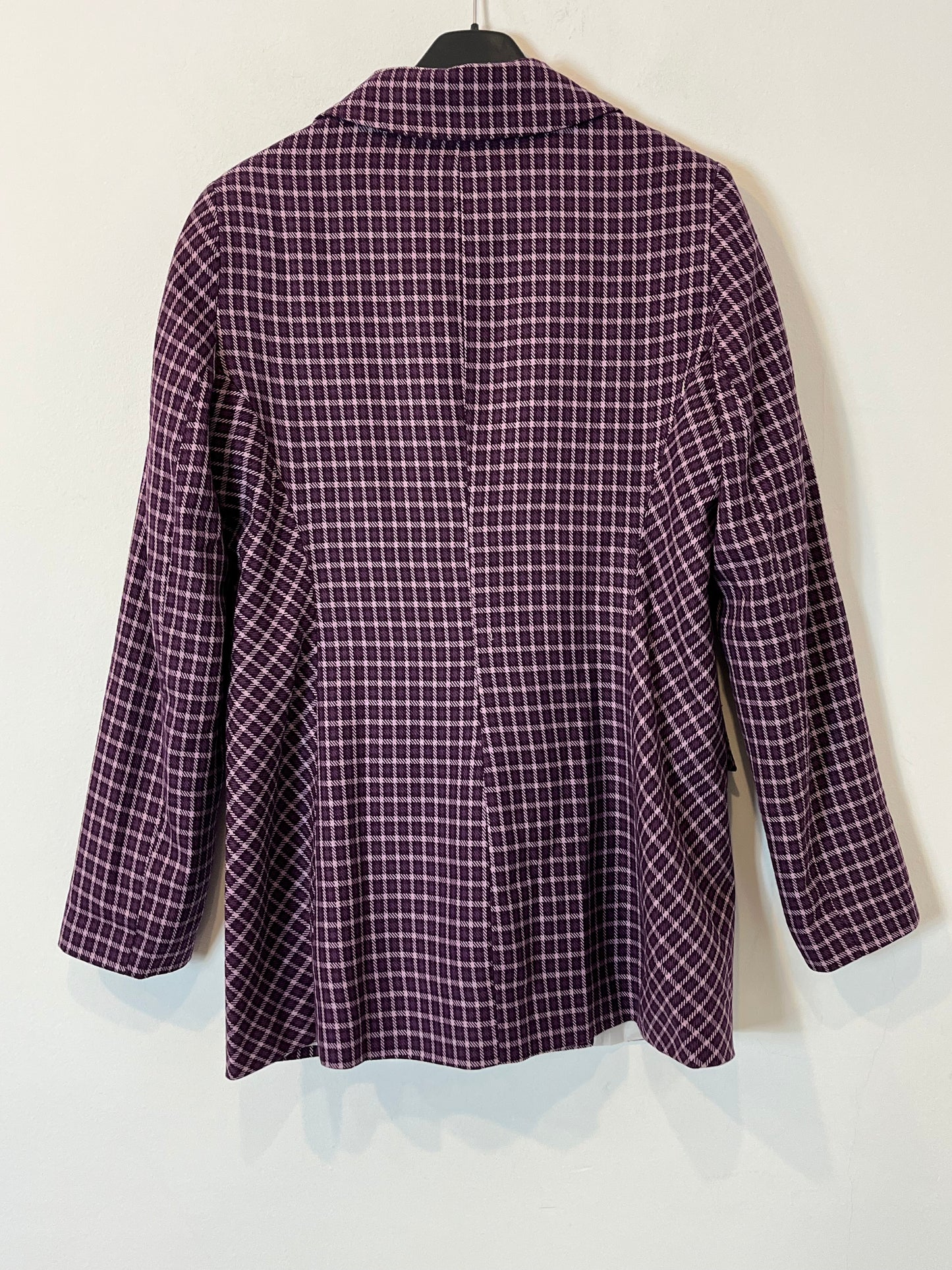OTRAS. Blazer cruzada cuadros tonos moradas. T S/M