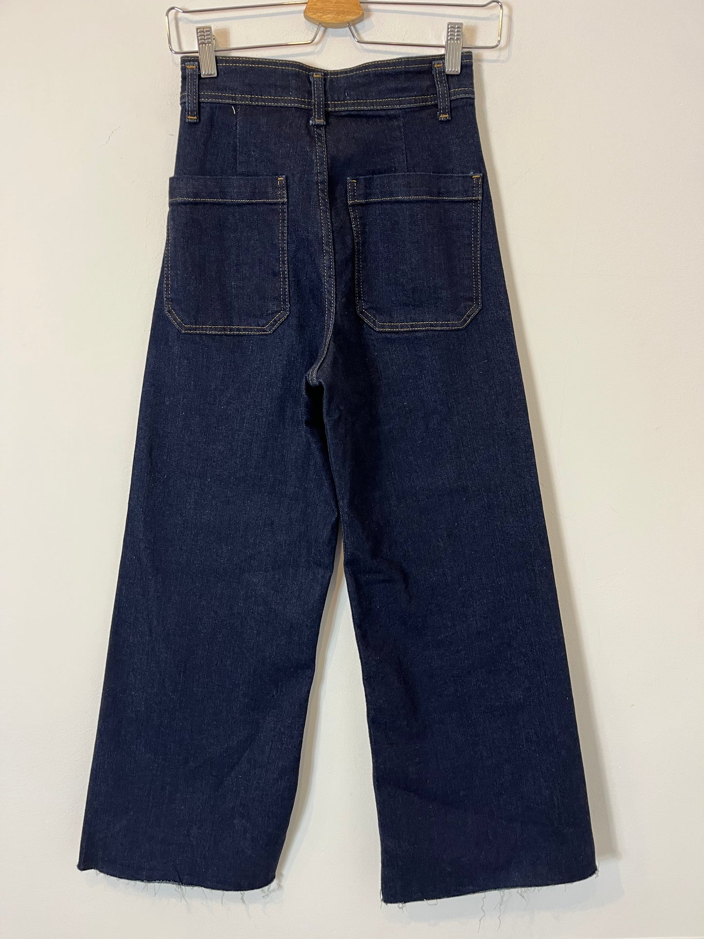 ZARA. Wide-leg denim with pockets. Size 34