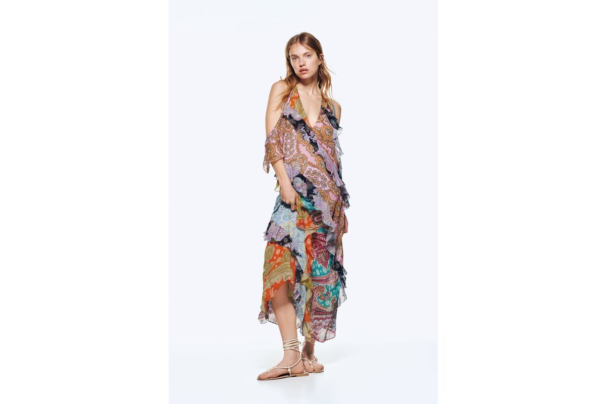 ZARA. Vestido estampado detalle de volantes