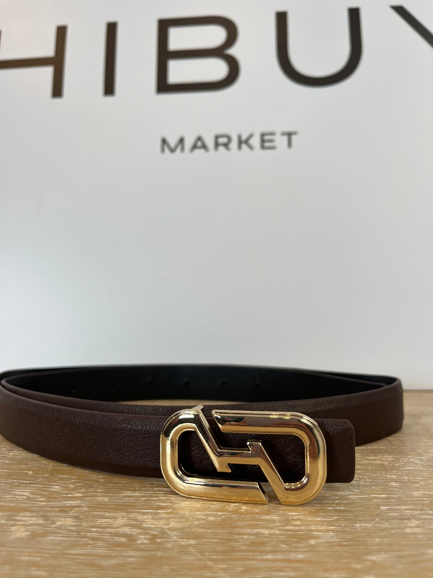 OTRAS. Cinturón marrón hebilla dorada. T S/M