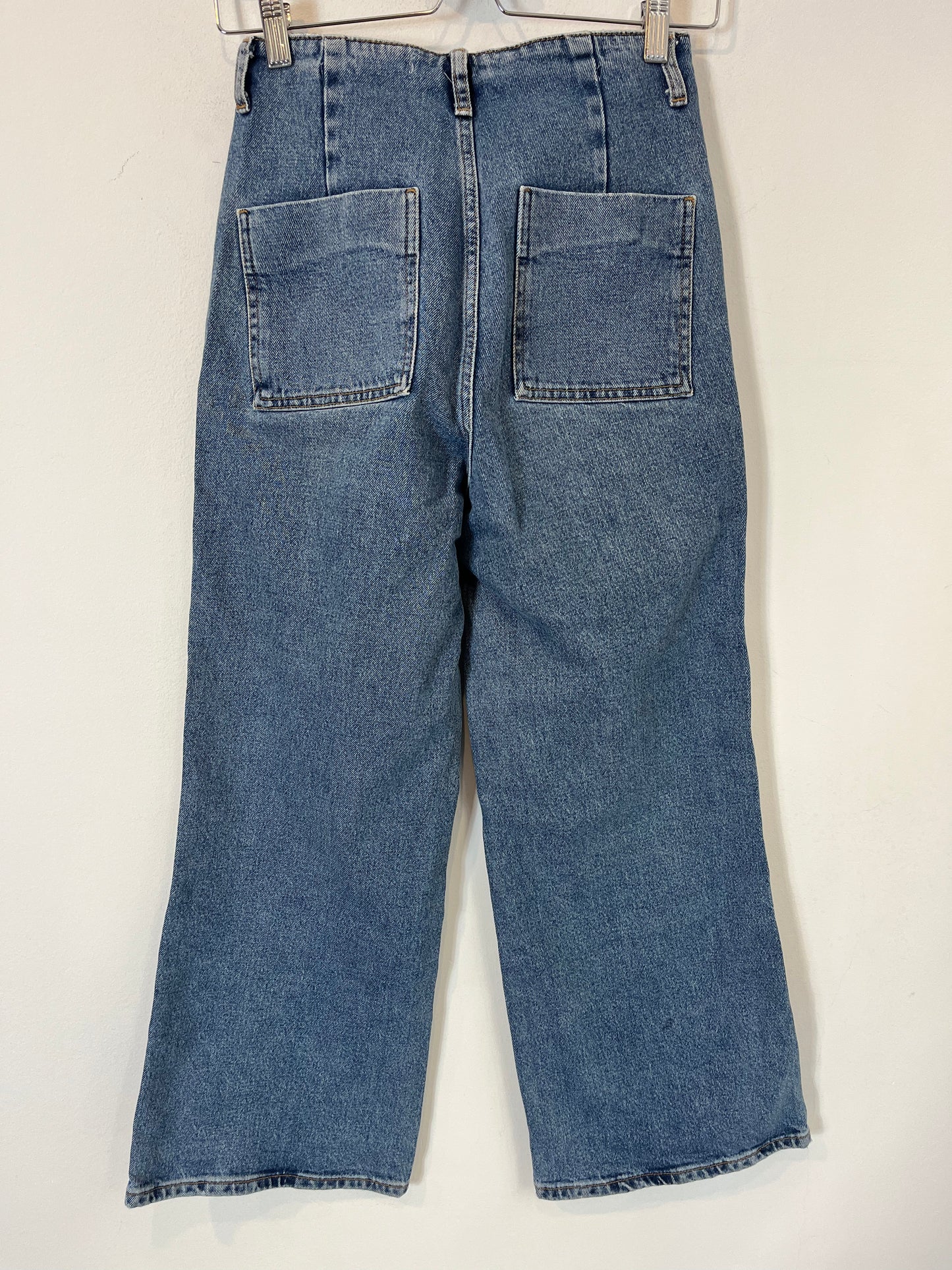 ZARA. Denim culottes with buttons. Size 34