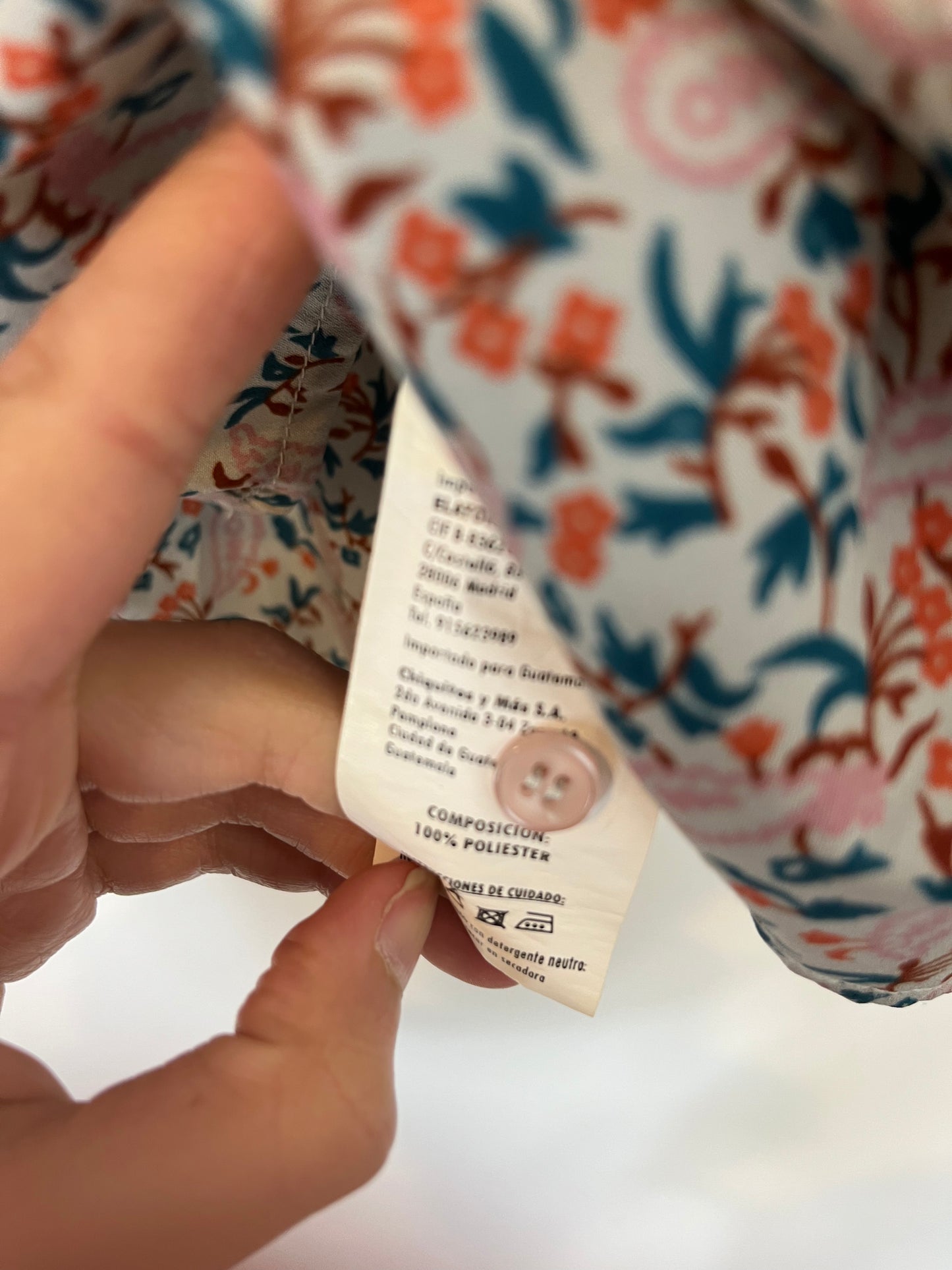 VITIVIC. Blusa niña flores nido de abeja. T 6 años