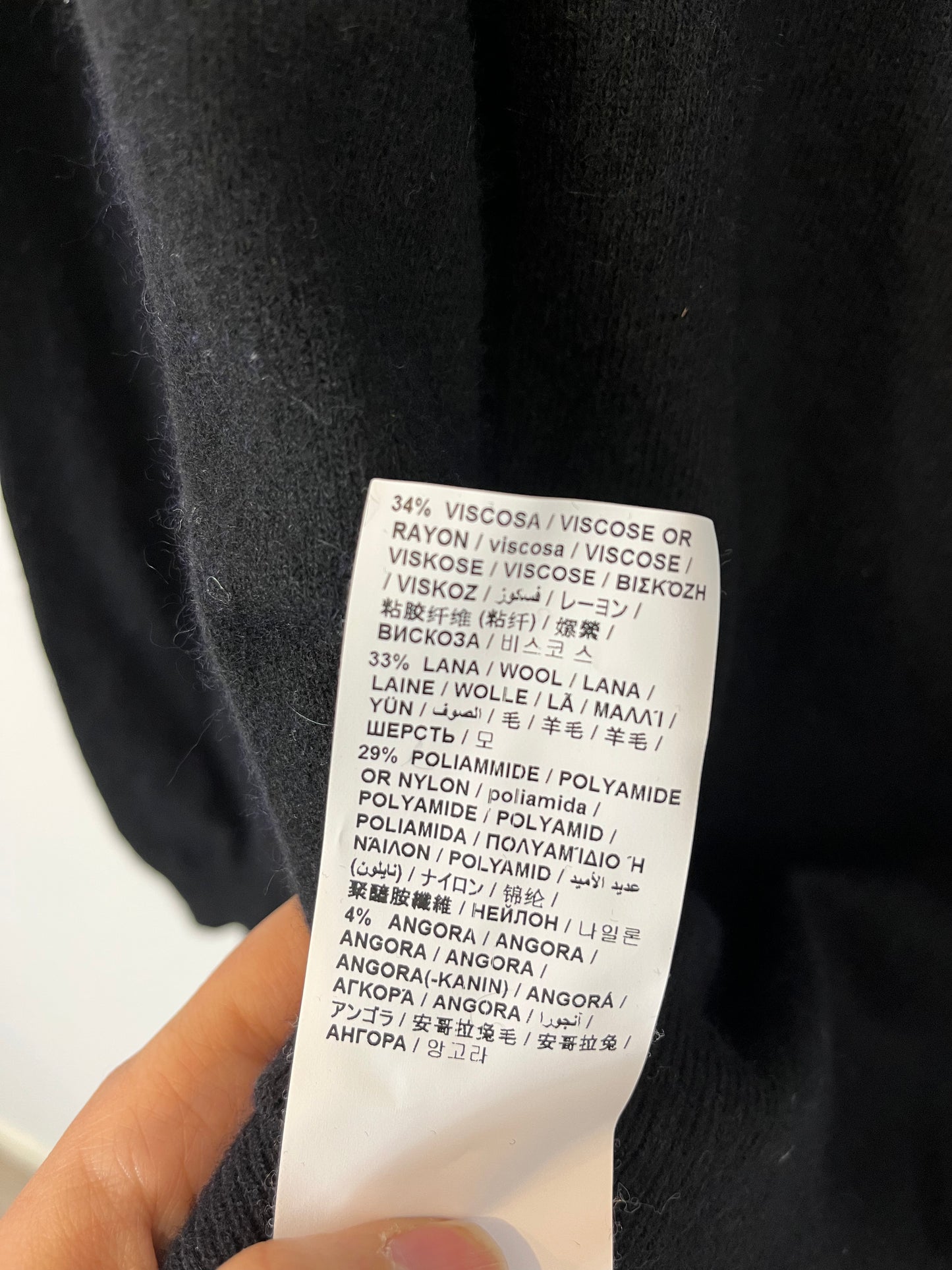 LOVE MOSCHINO. Jersey negro logo con lana. T S