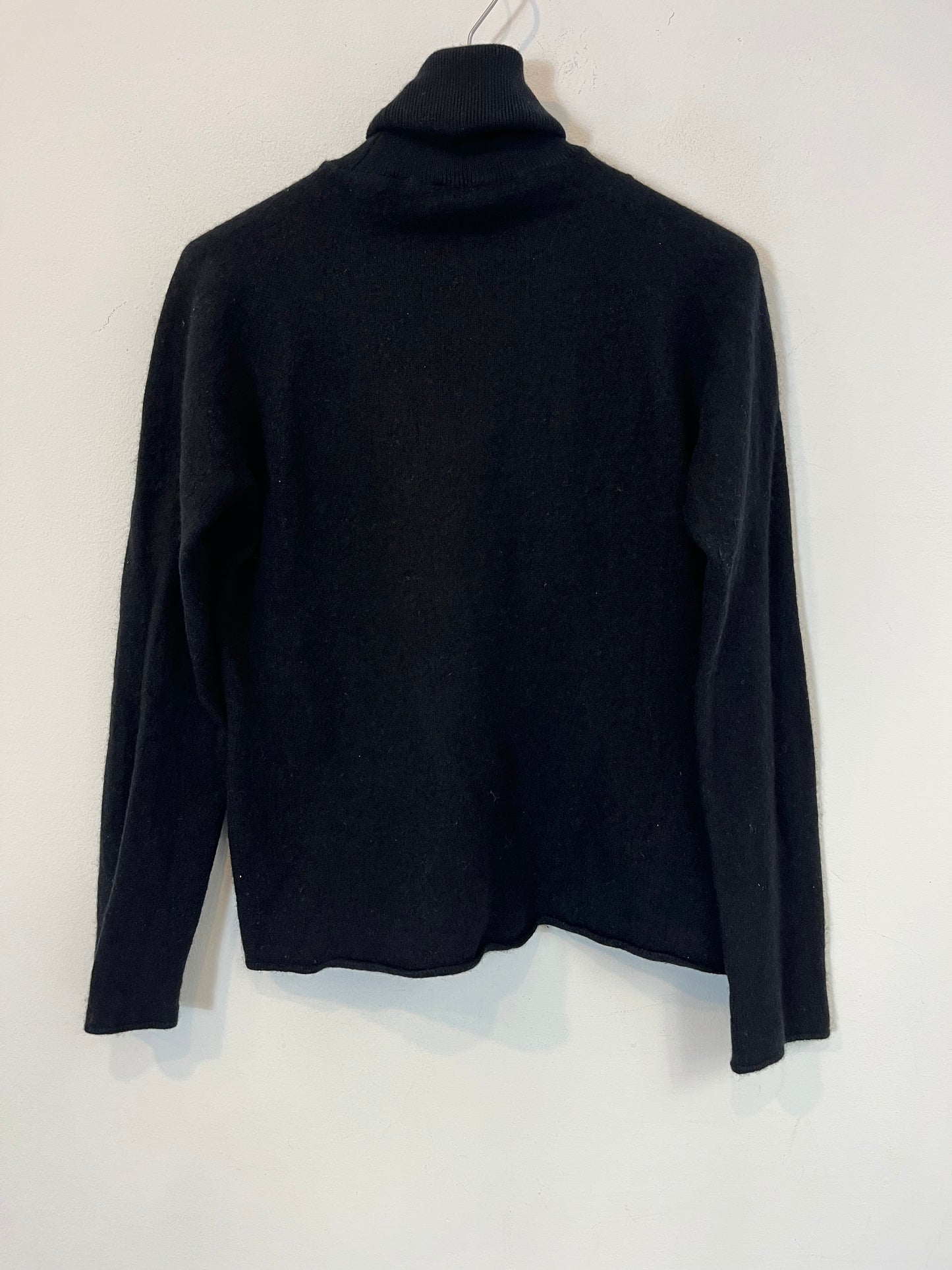 FEDELI. Jersey negro cashmere cuello alto. T XS/S
