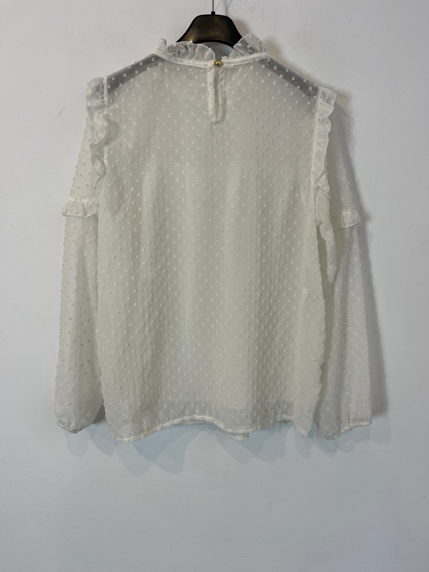 OTHERS. Flowing white plumeti blouse. TS