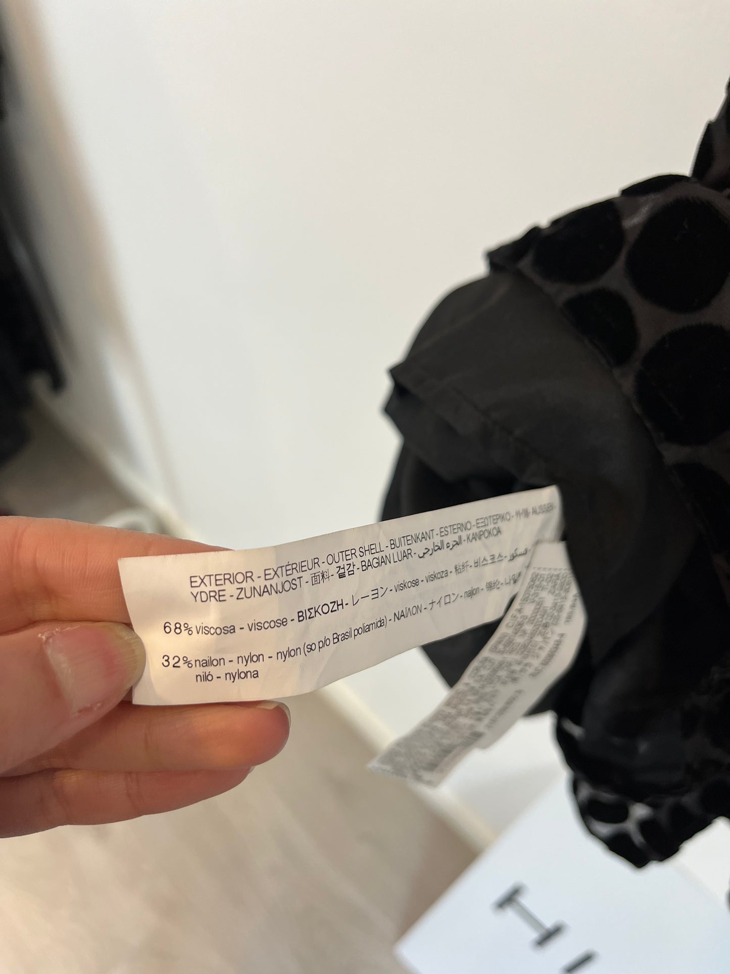 ZARA. Black dress with gathered velvet. TS