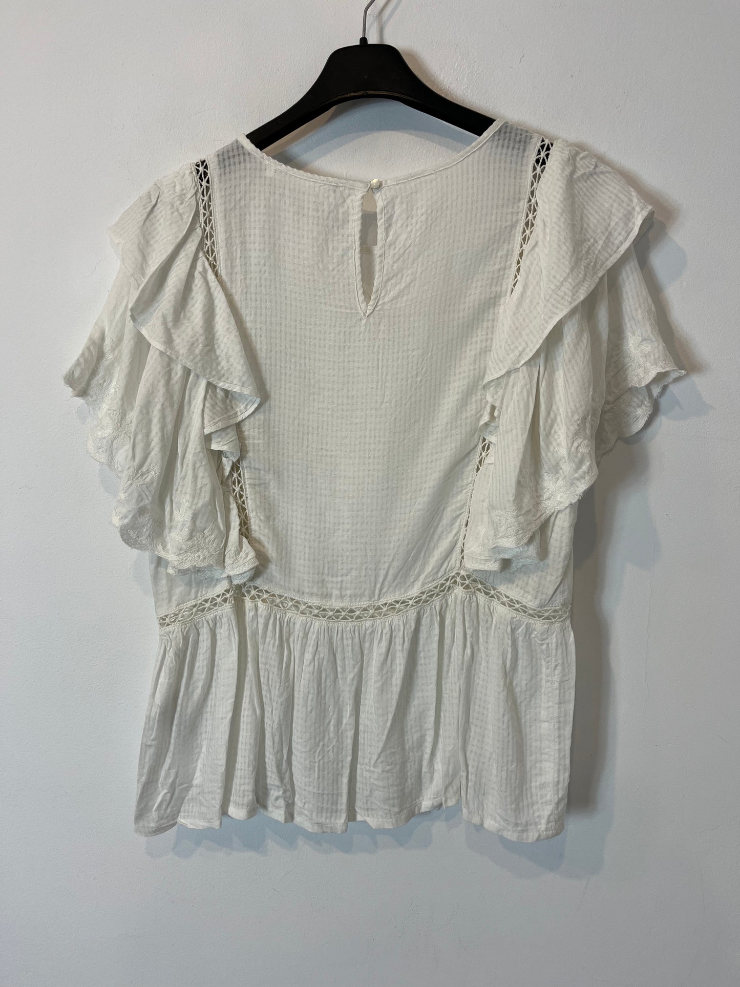 SFERA. White embroidered blouse. TS