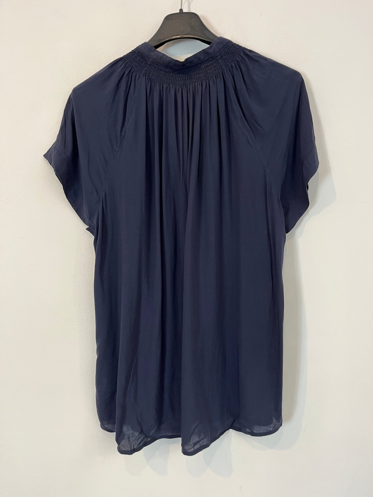 BROOKS BROTHERS. Navy blue blouse. T.L.