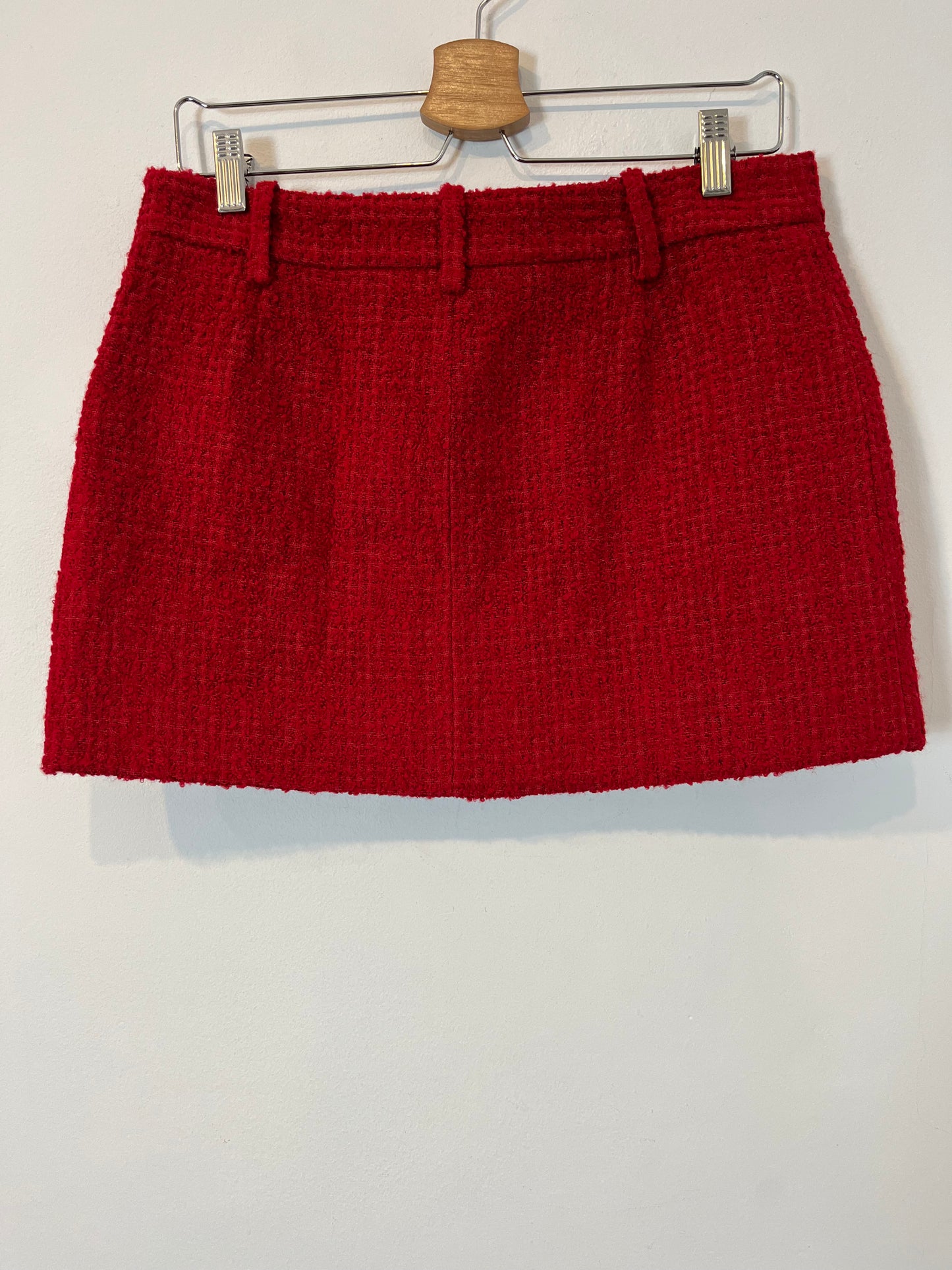 ZARA. Falda tweed color rojo. T M