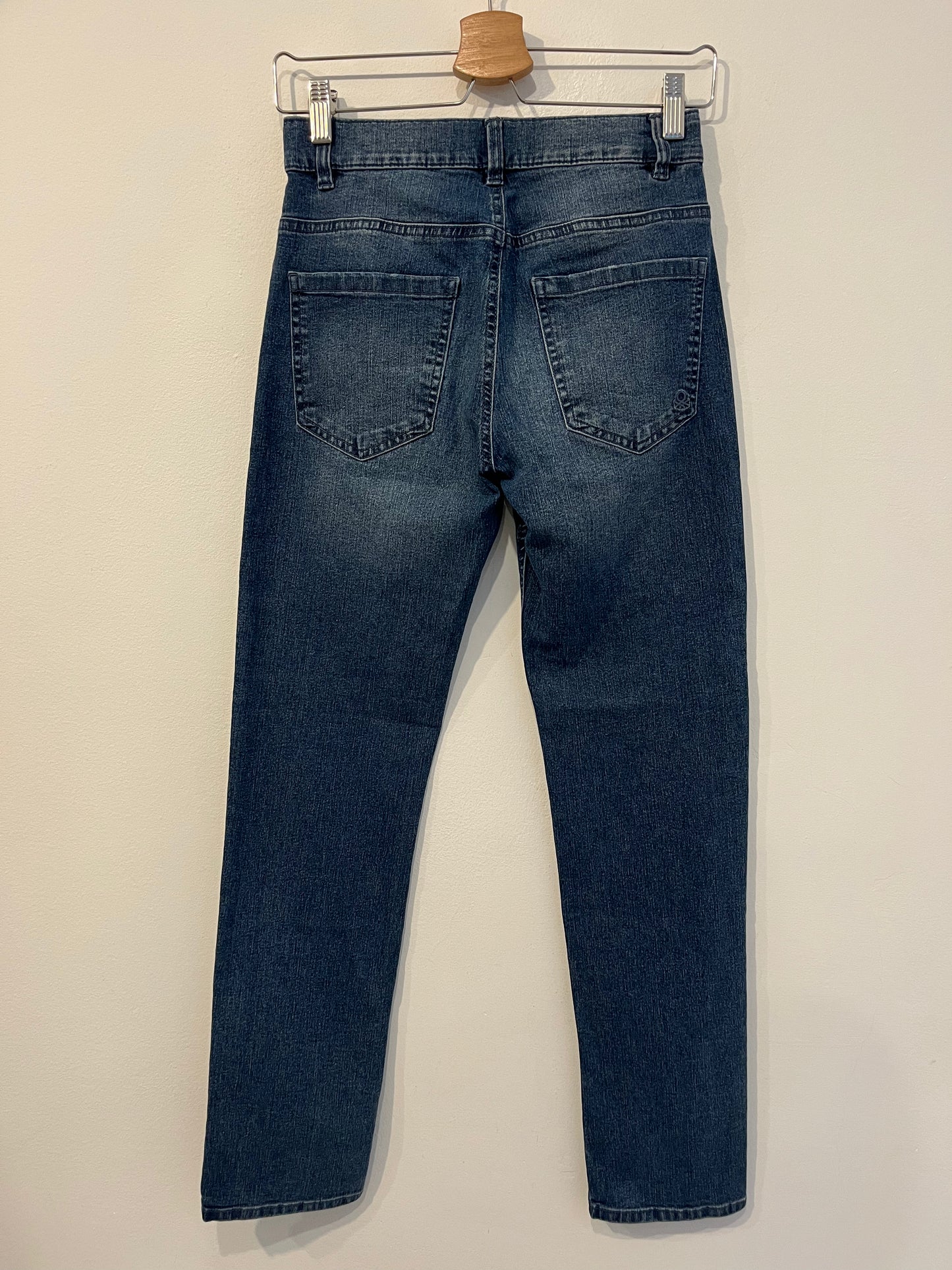 UNITED COLORS OF BENETTON. slim fit denim. T.S.