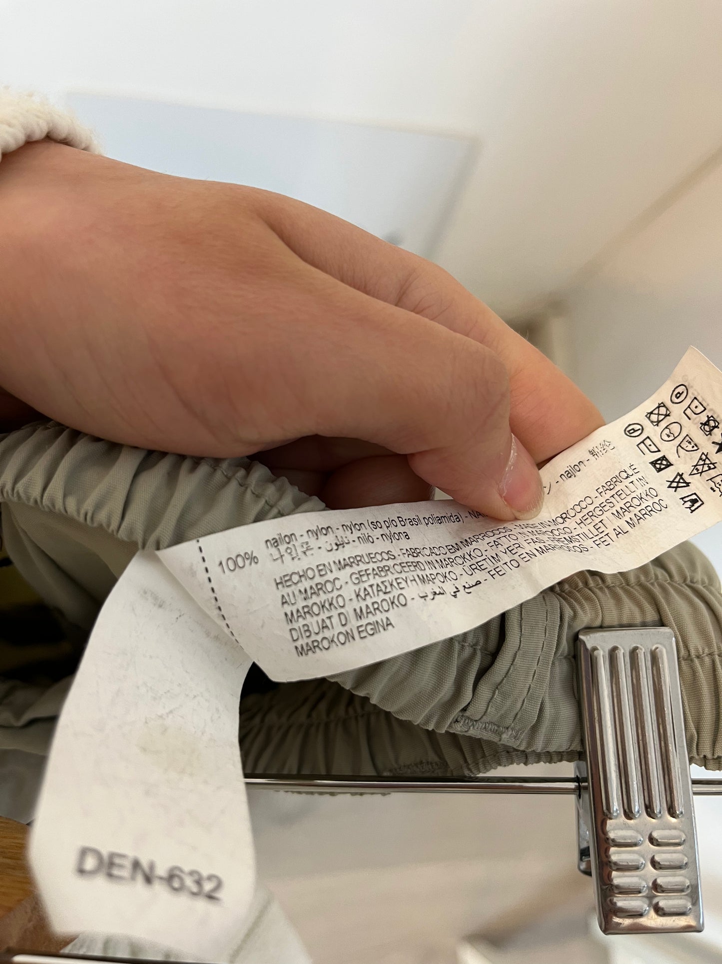 ZARA. Pantalón cargo beige T.xs/s