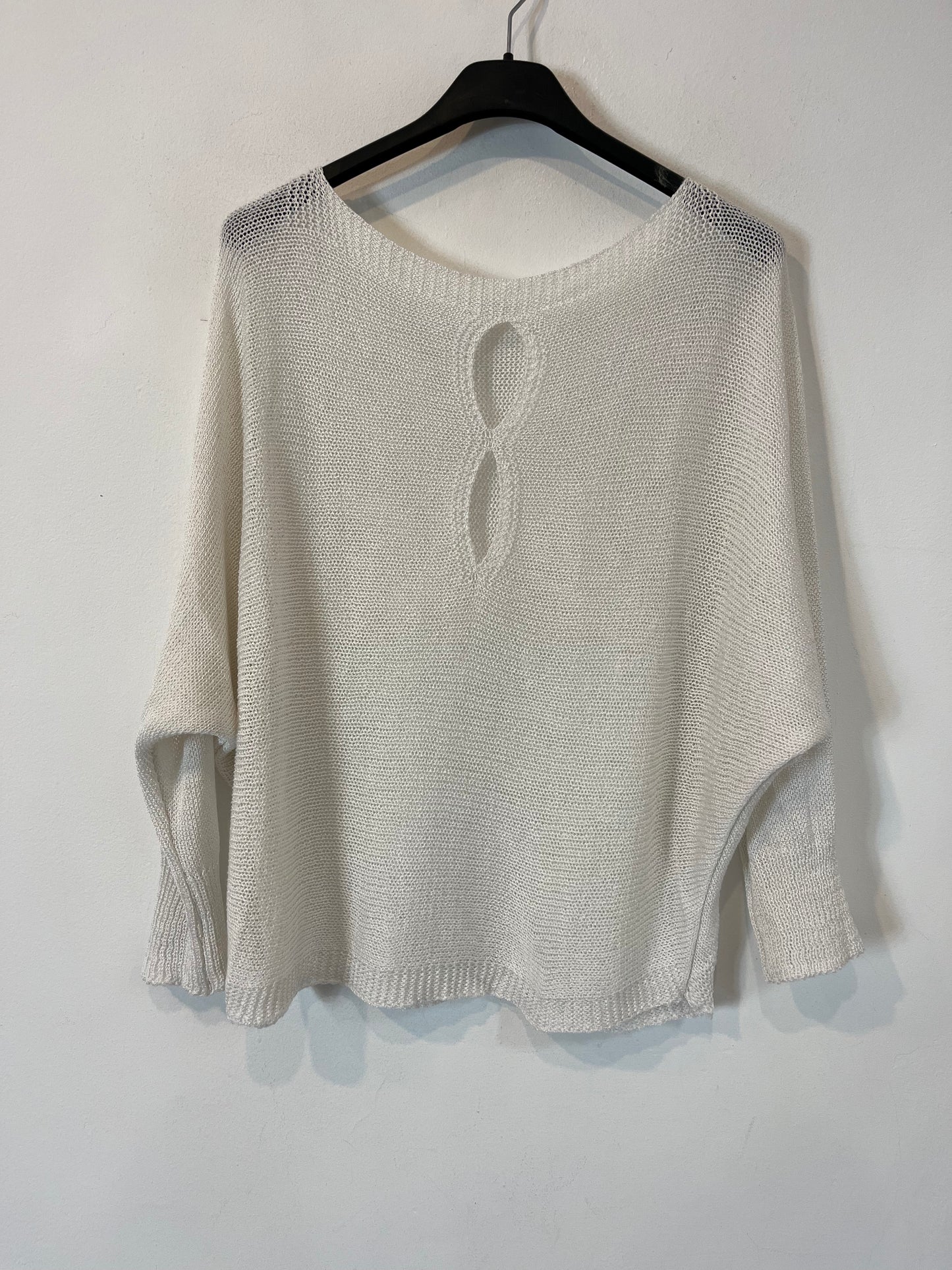 OTRAS. Top blanco calado. T S