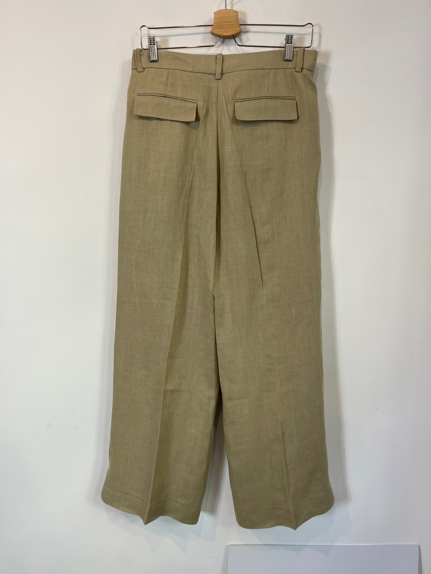 ZARA. Beige flowing waist trousers. TS