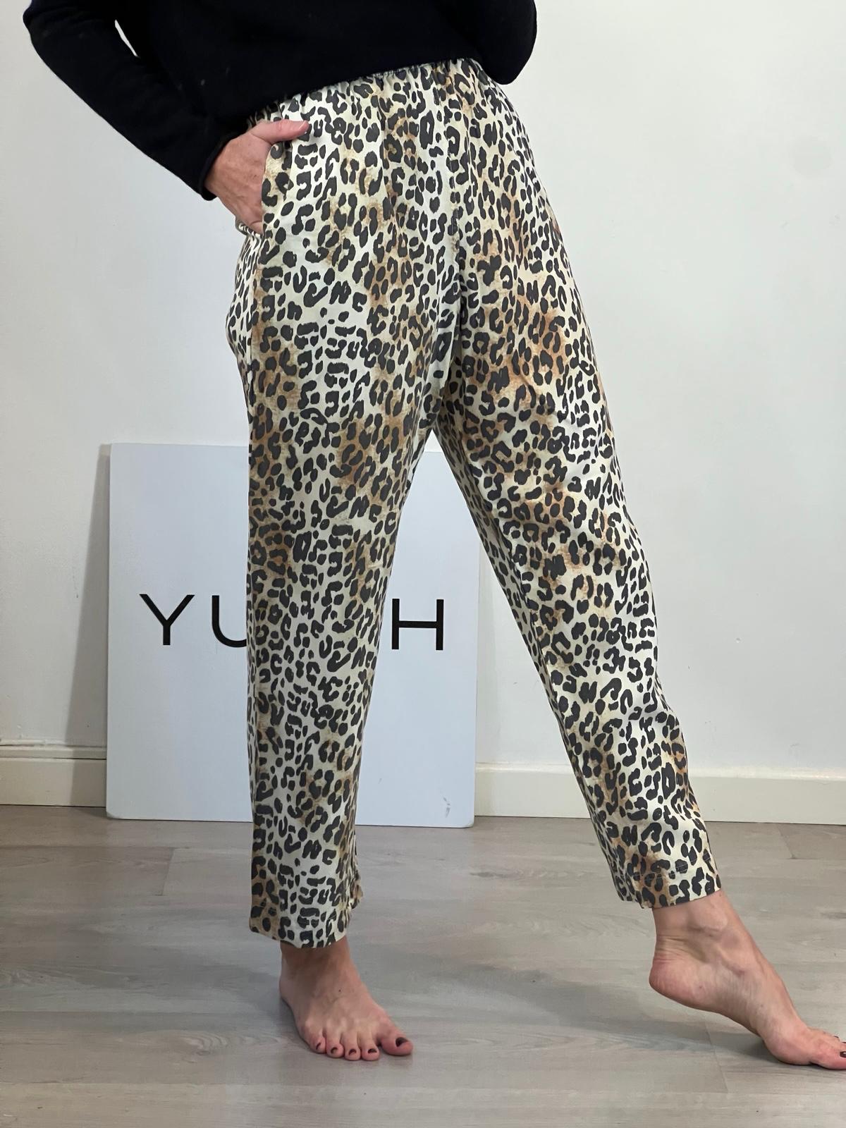 PARFOIS. Pantalón fluido animal print. T XS/S