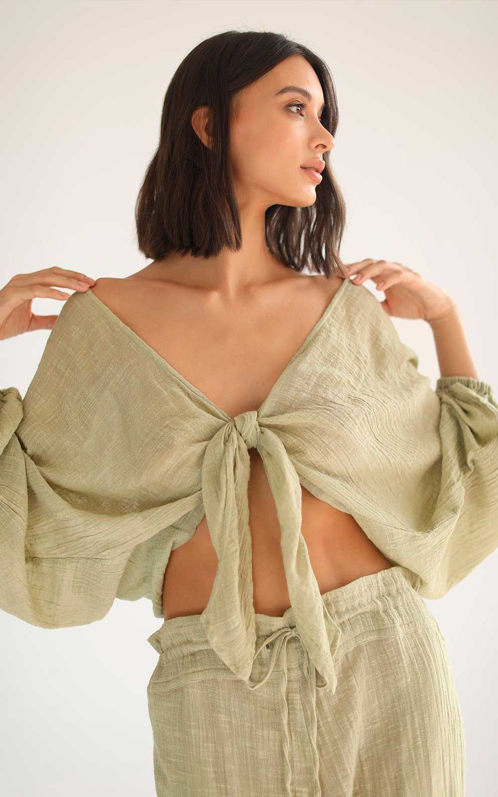 STUDIO TIA. Total look de algodón