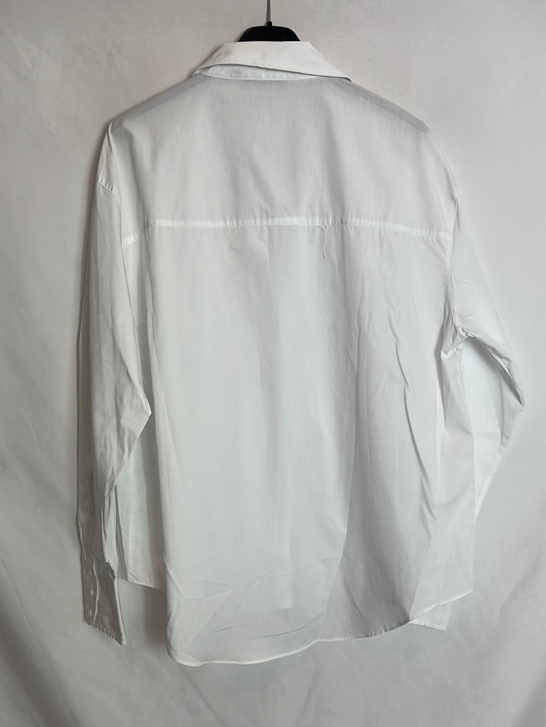 ZARA. Blusa blanca asimétrica. T XL