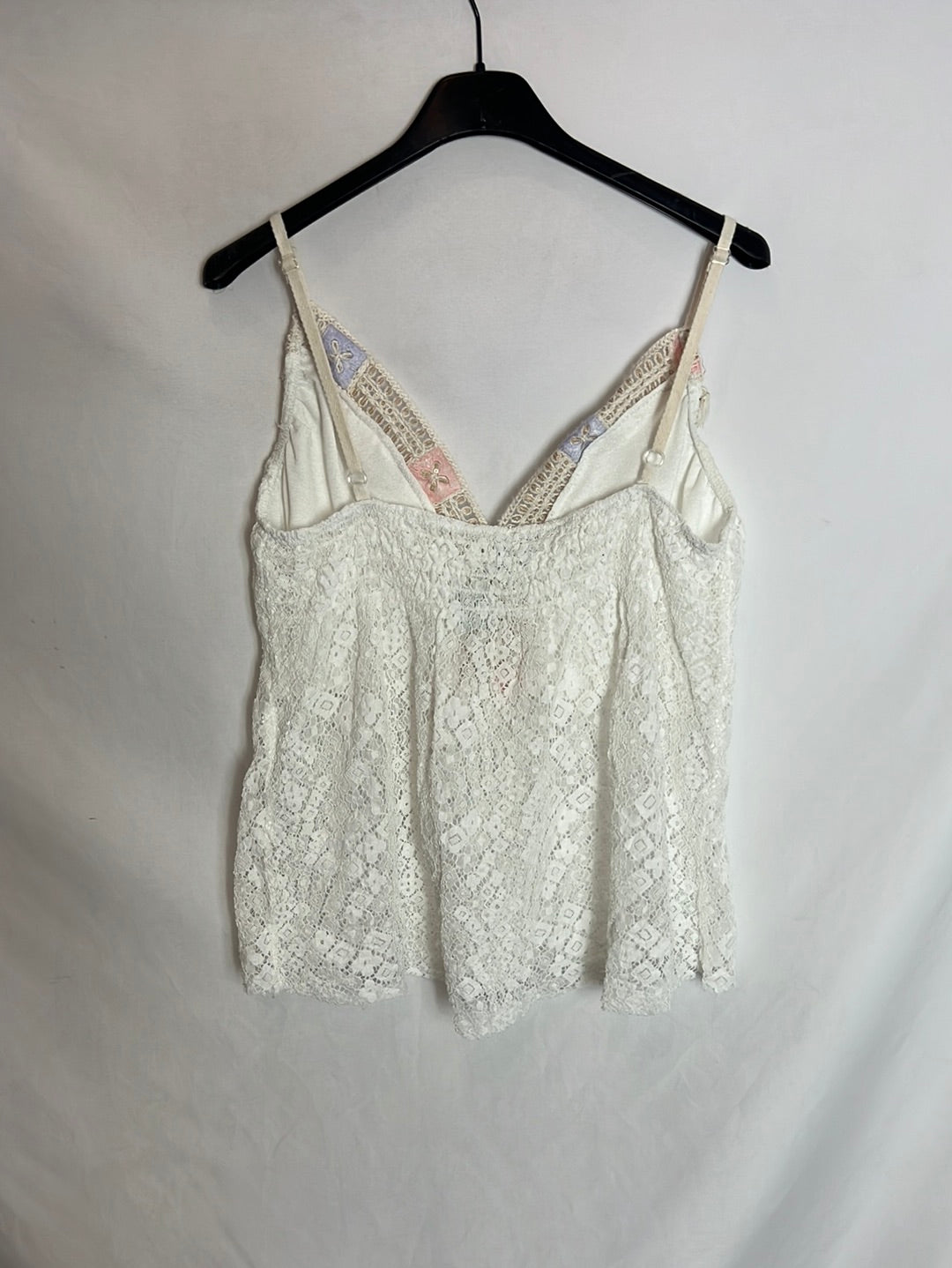 OTRAS.Top encaje blanco pomponesTU (S/M)