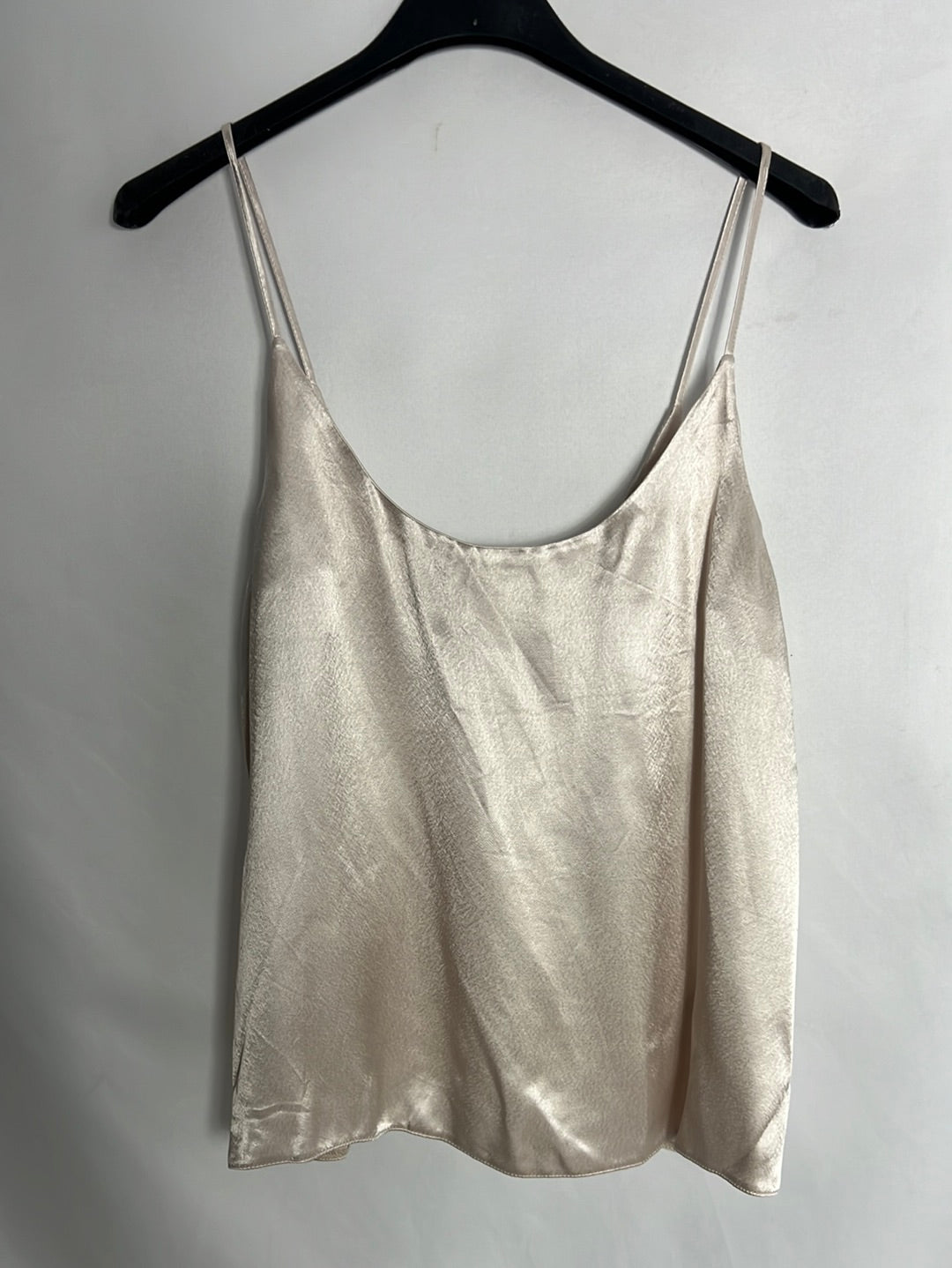 PRIMARK. Top beige satinado. T 38