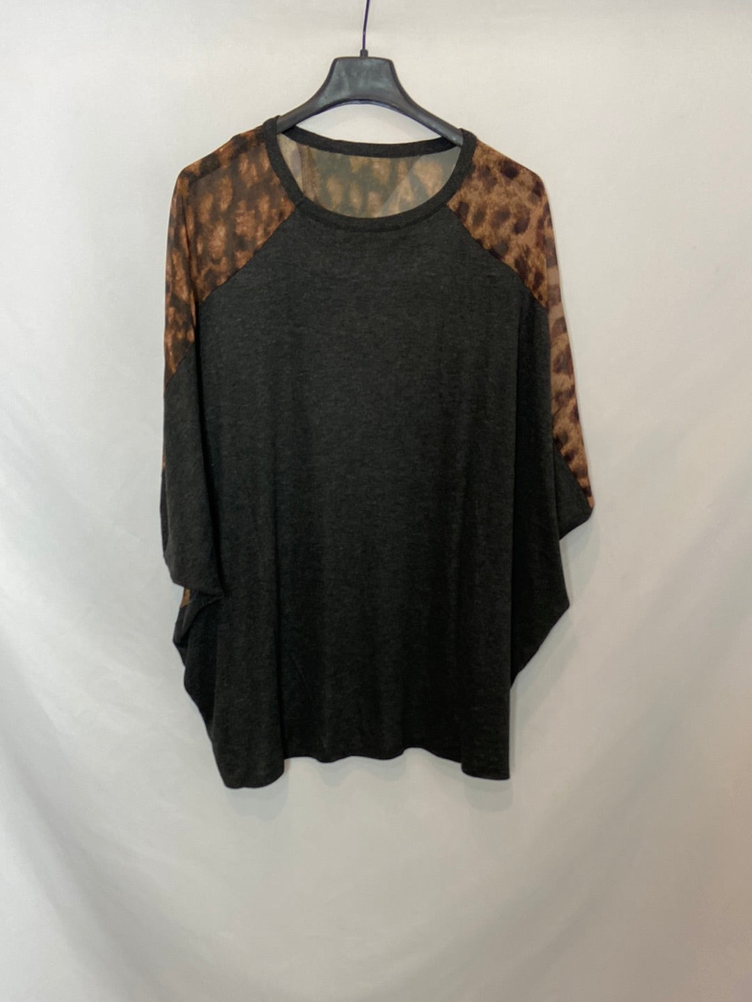 ZARA. Animal print T-shirt, size L