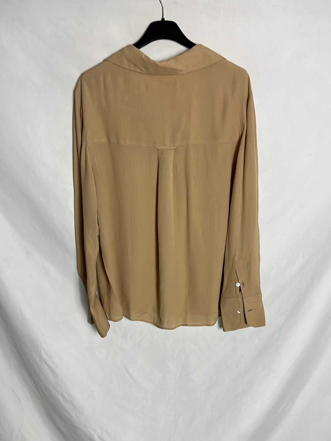 MANGO. Beige flowy blouse with pocket. TS