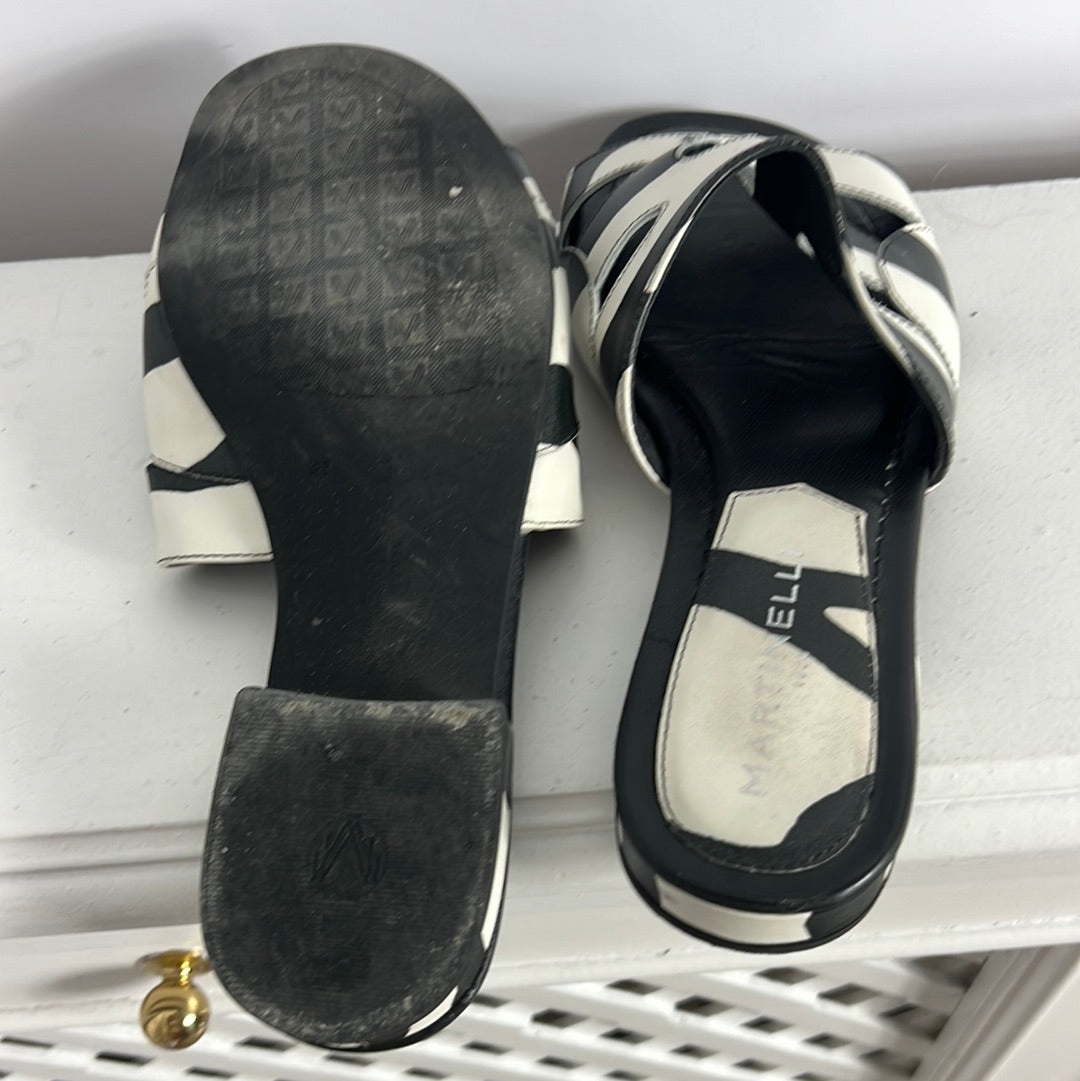 MARTINELLI. Sandalia plana blanca y negra. T 38