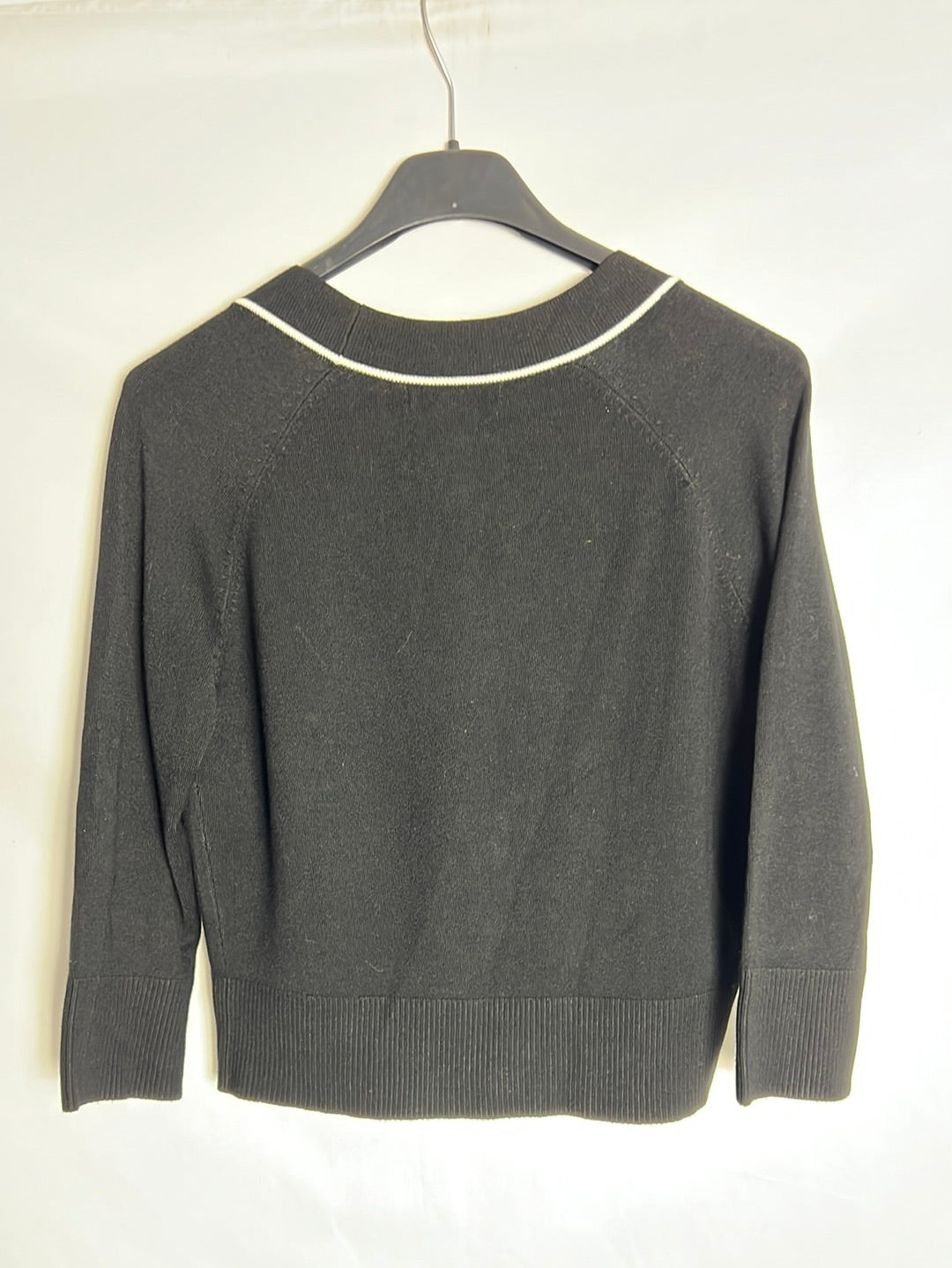 MANGO.Chaqueta negra crop T.M