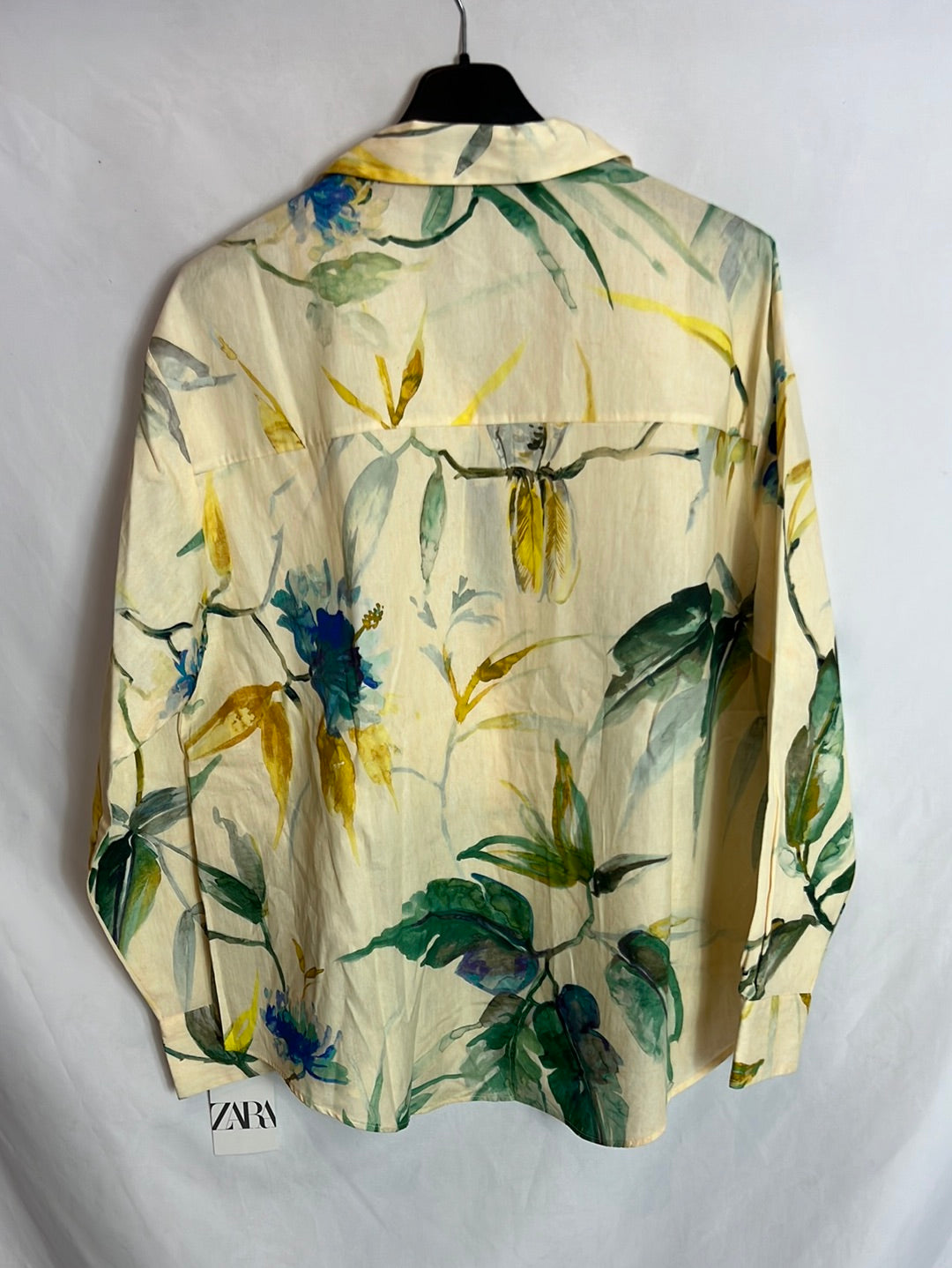 ZARA. Camisa amarilla estampada flores. T L