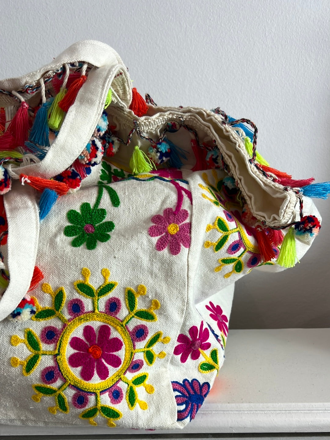 PARFOIS. Bolso blanco bordado TARA