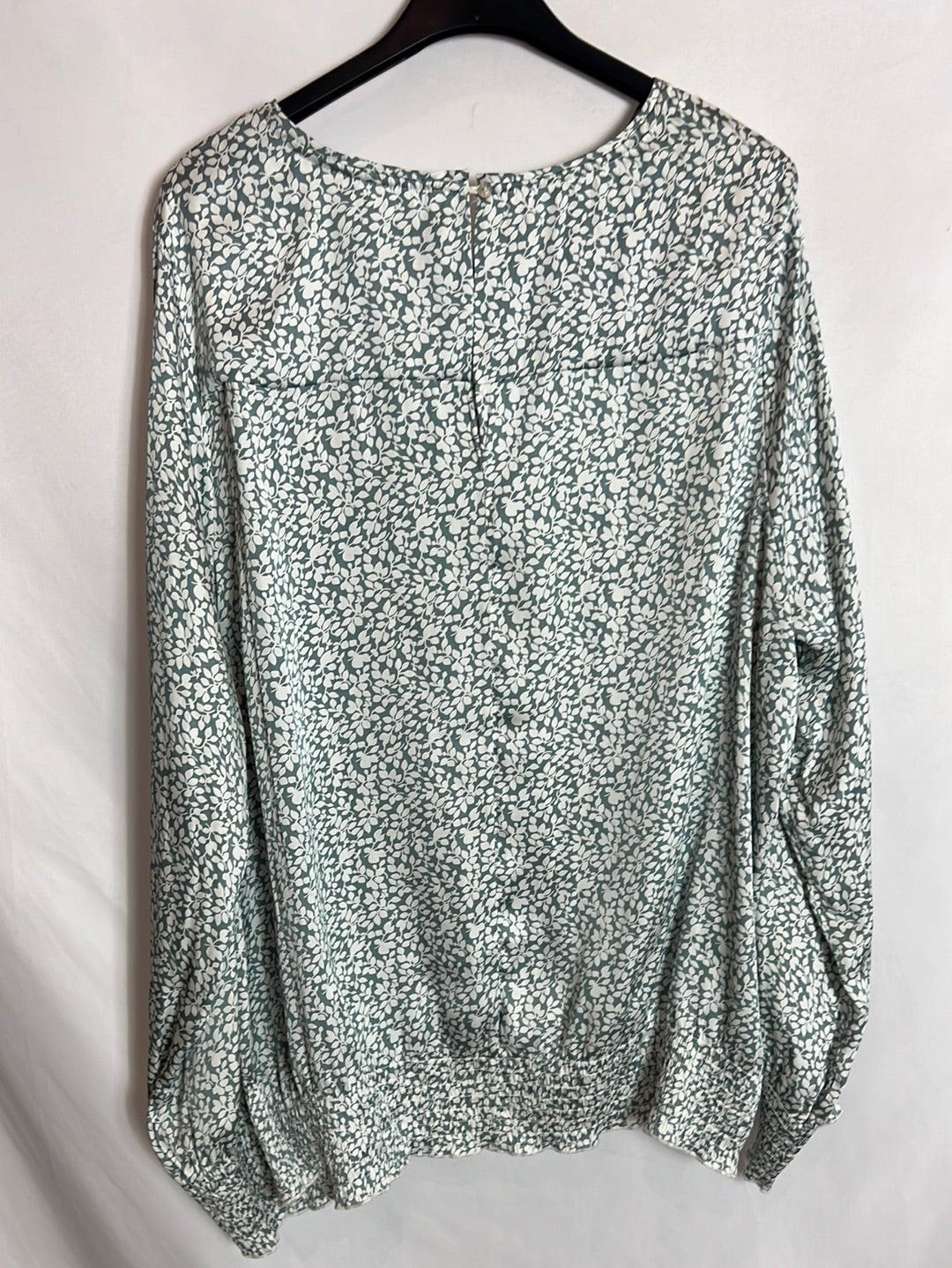 CORTEFIEL. Printed satin blouse. T XXL