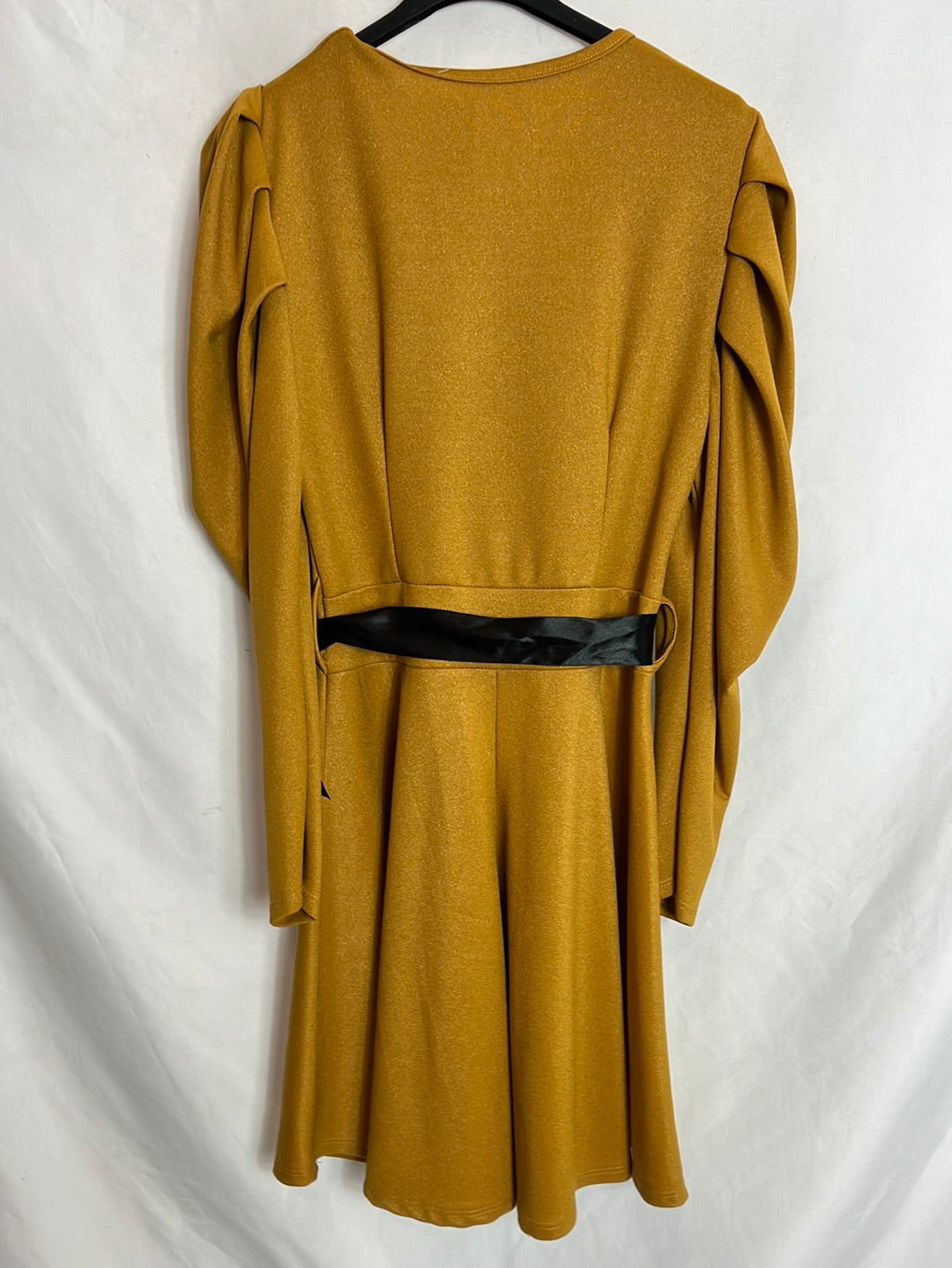 OTHERS. Flowing mustard dress TU(m)