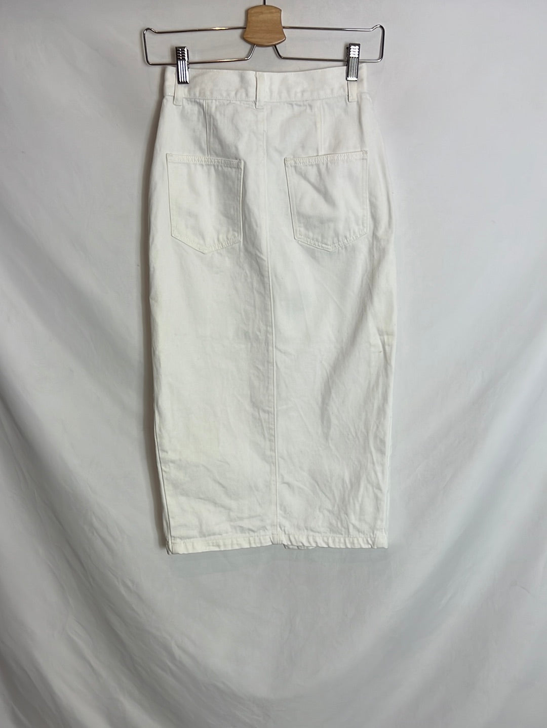 ASOS. Falda midi denim blanco. T 8 (36)